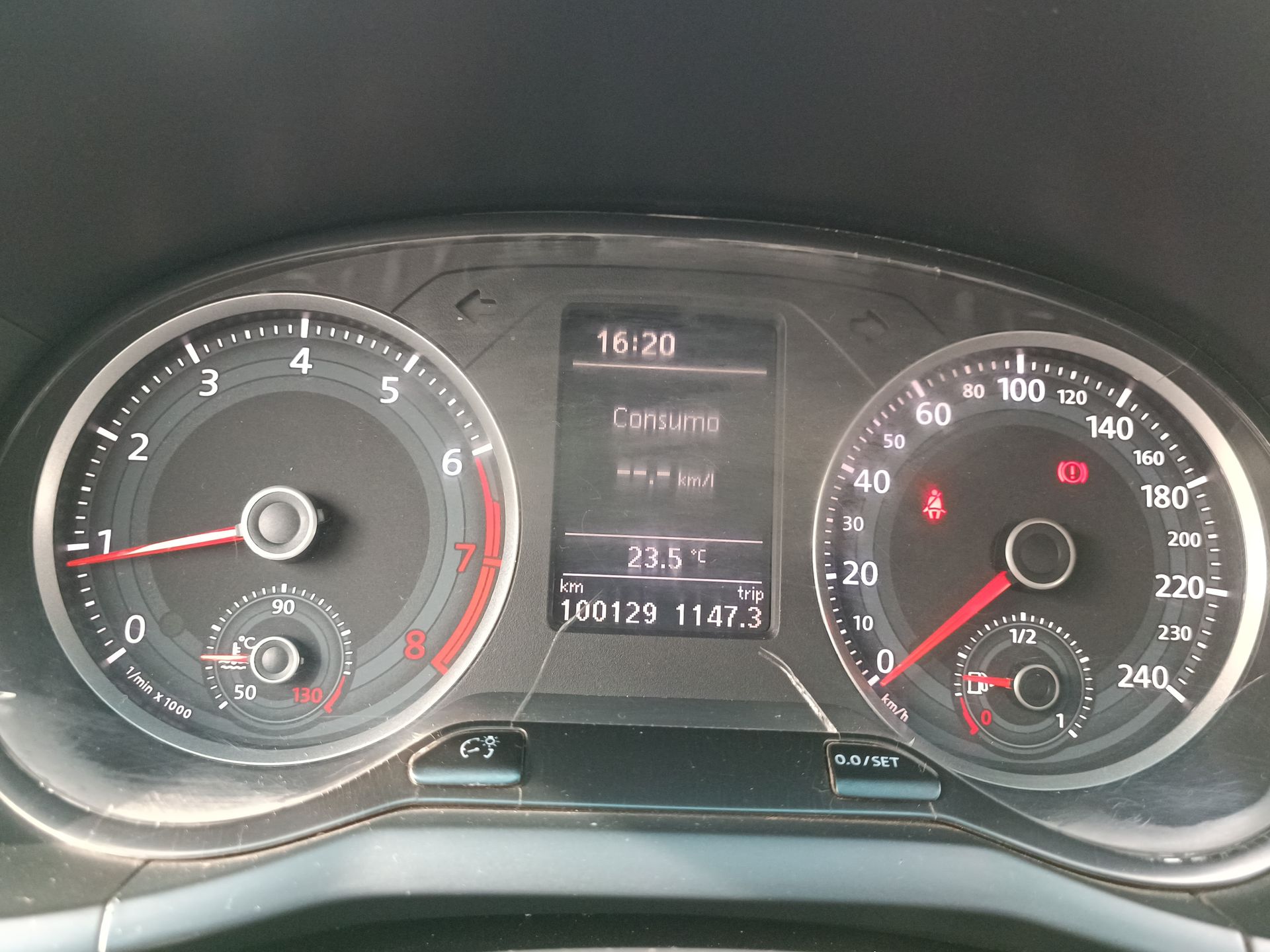 VOLKSWAGEN - 23