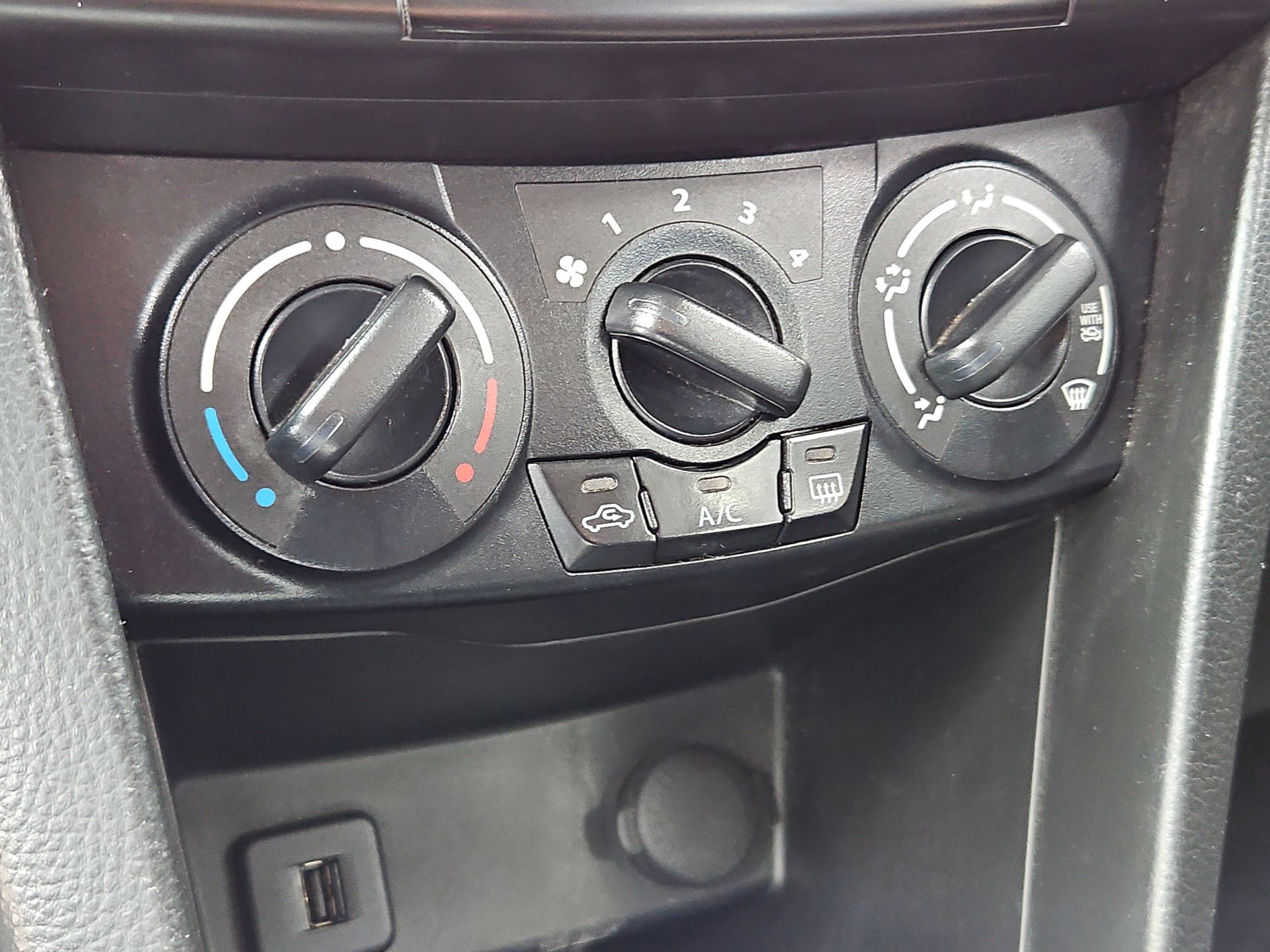 SUZUKI - 24