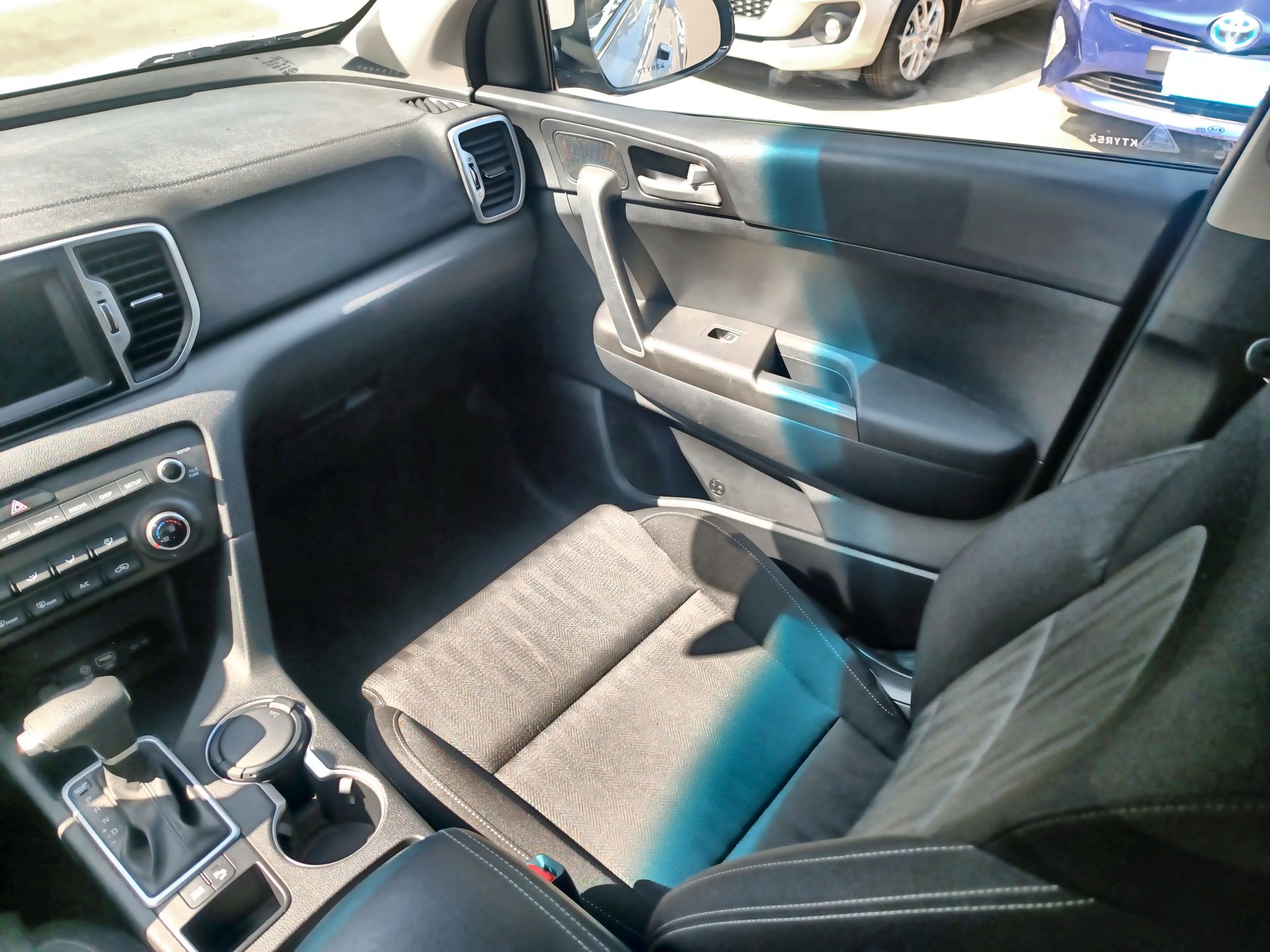 KIA - 10