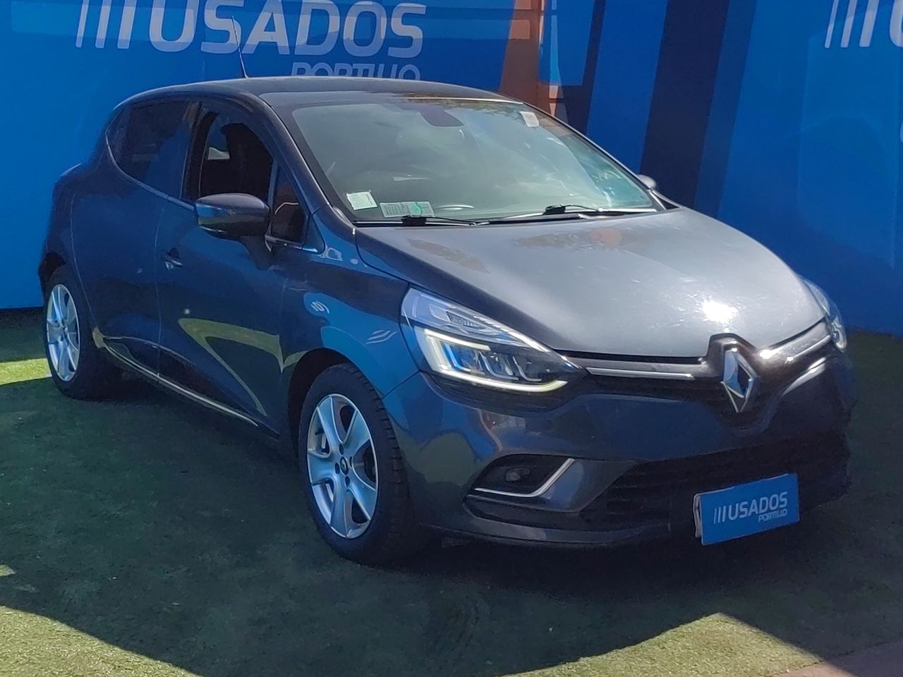 RENAULT - 1
