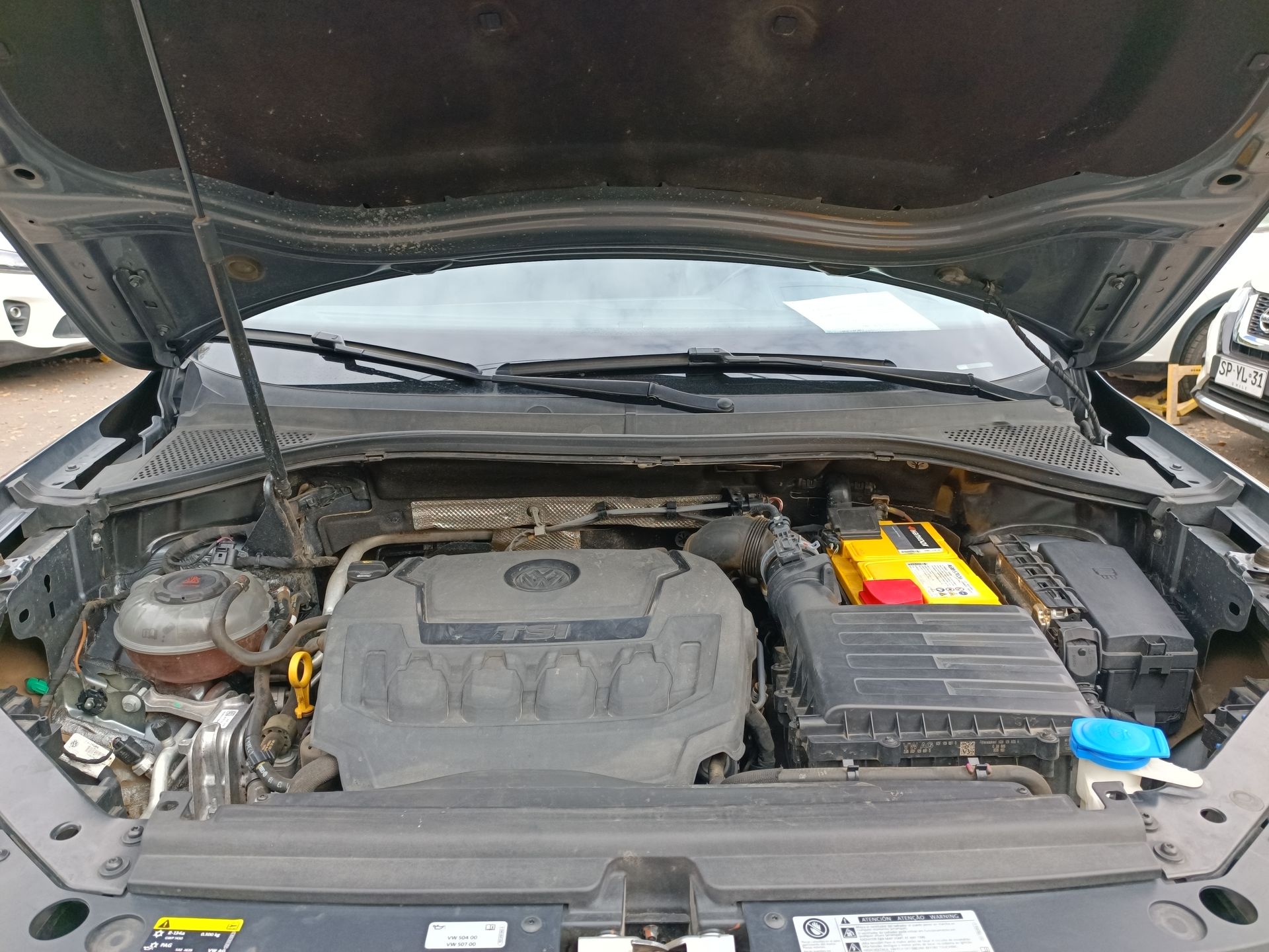 VOLKSWAGEN - 18