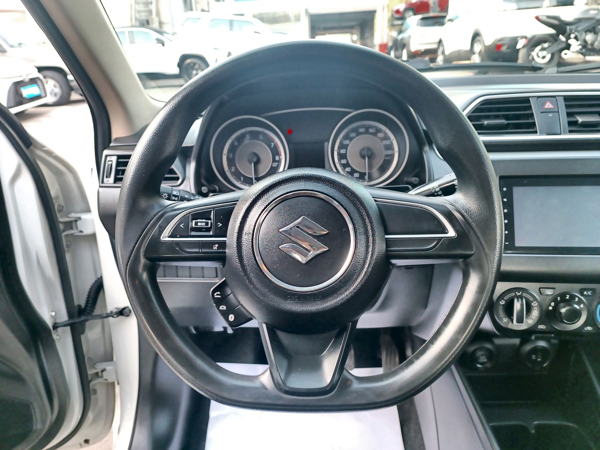 SUZUKI - 22