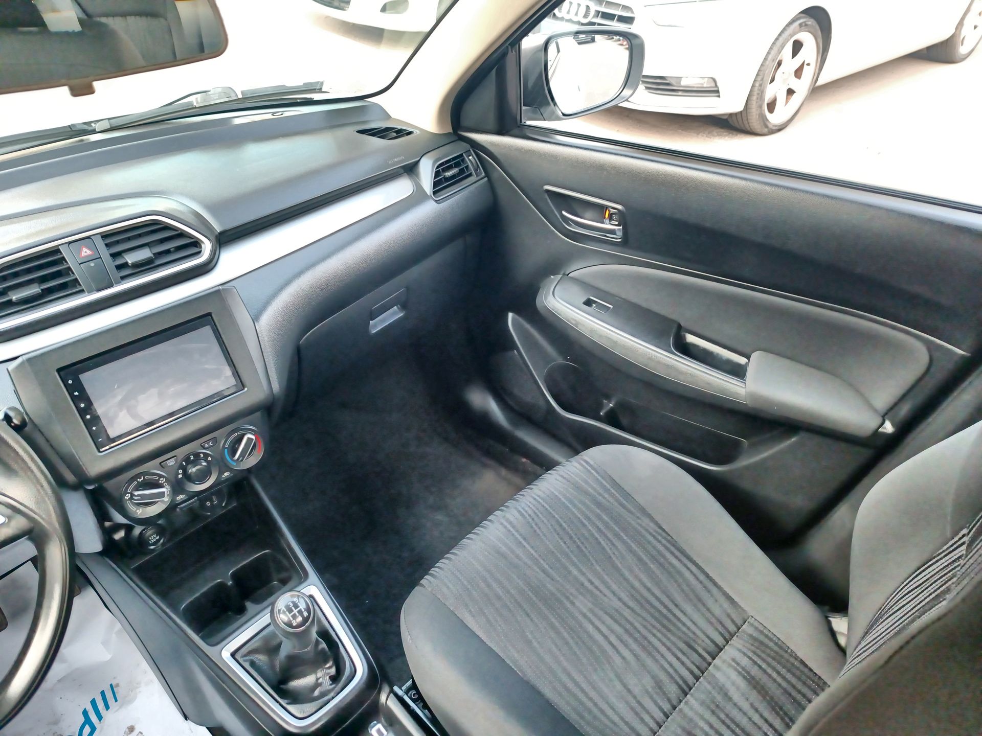 SUZUKI - 10