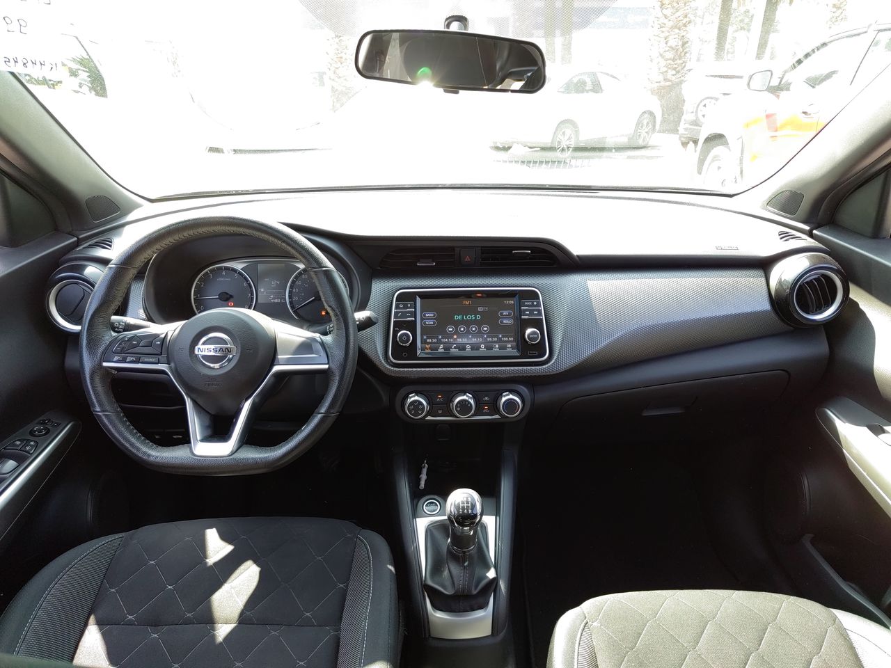 NISSAN - 32
