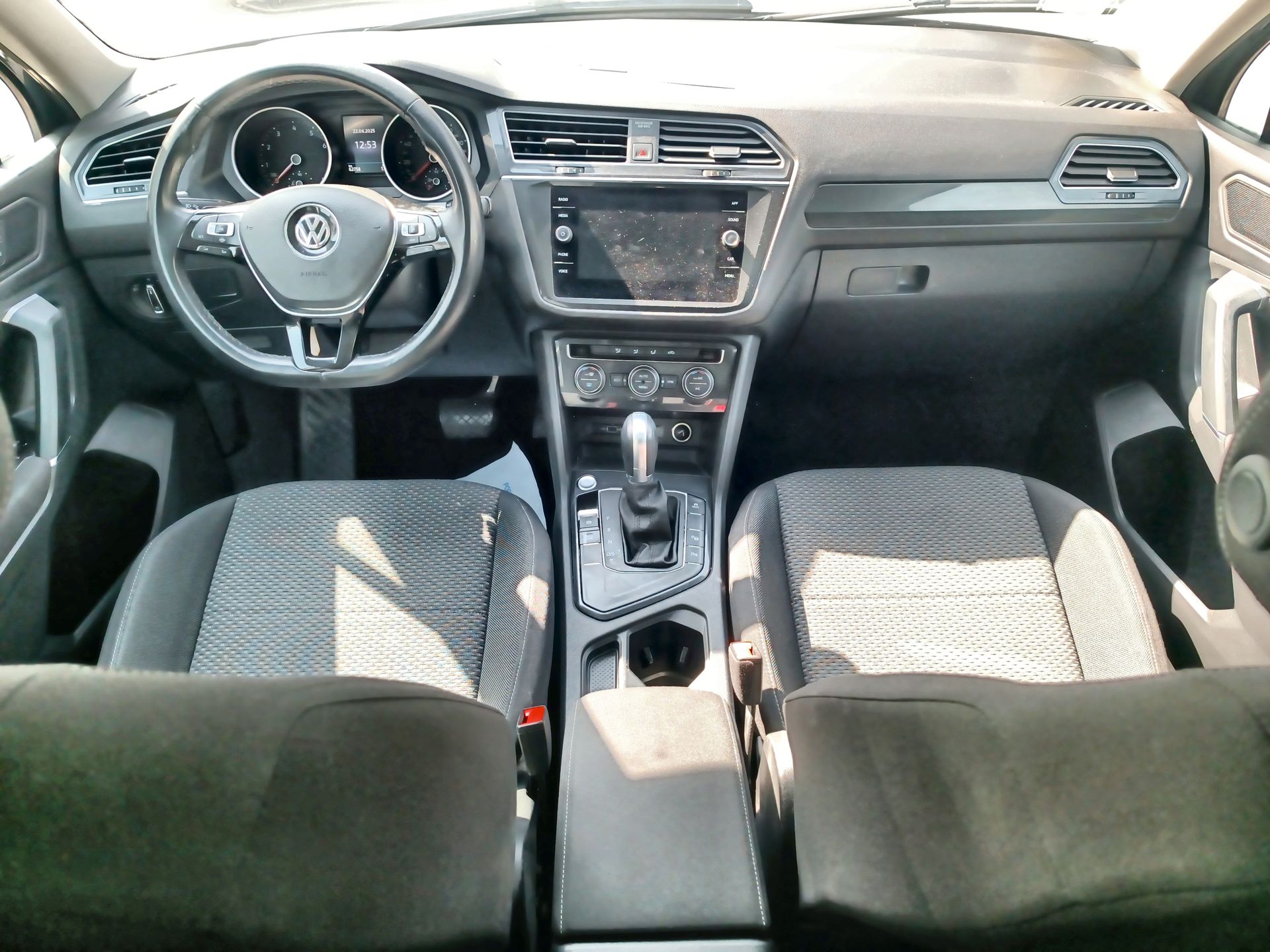 VOLKSWAGEN - 9