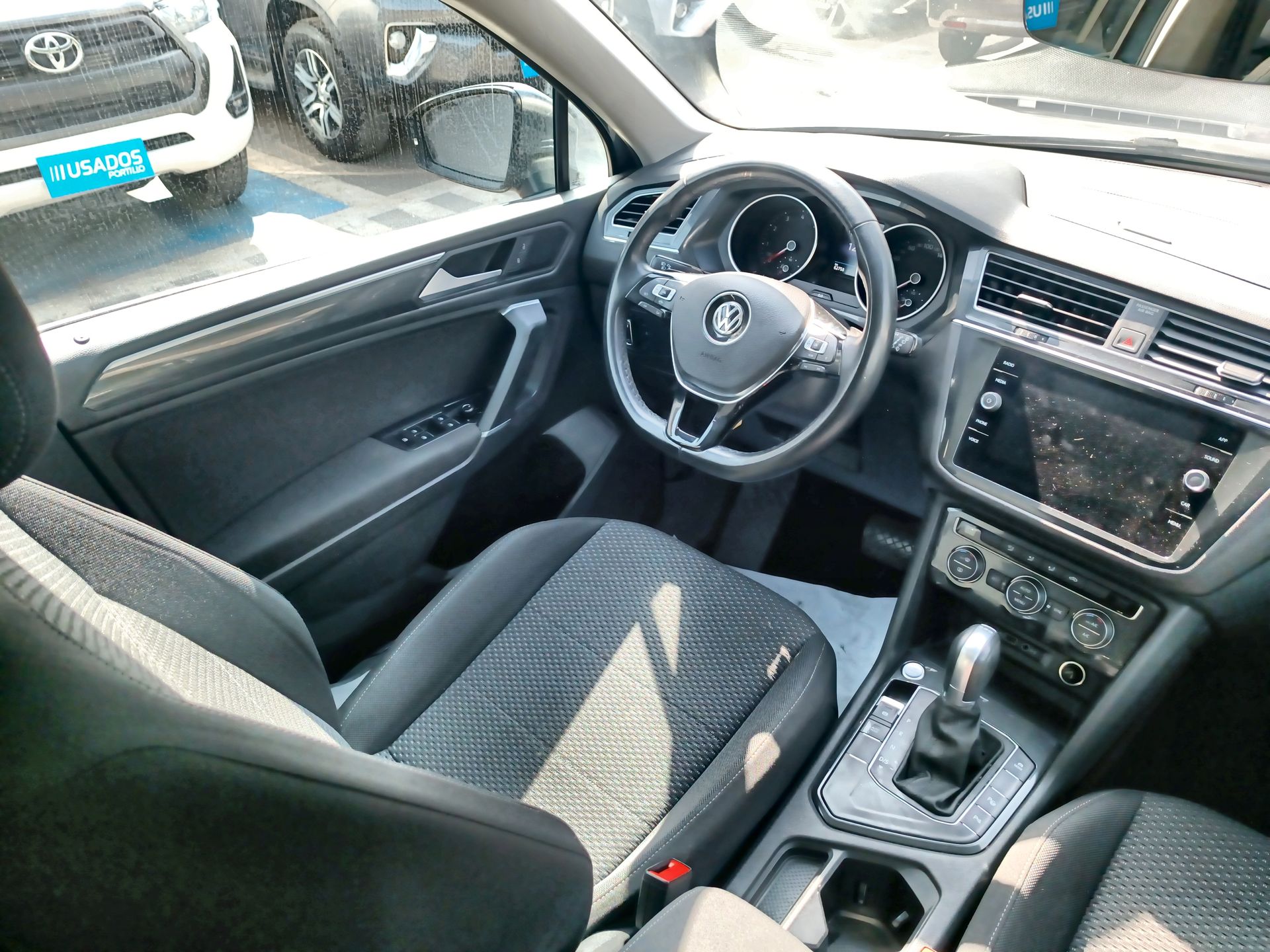 VOLKSWAGEN - 16