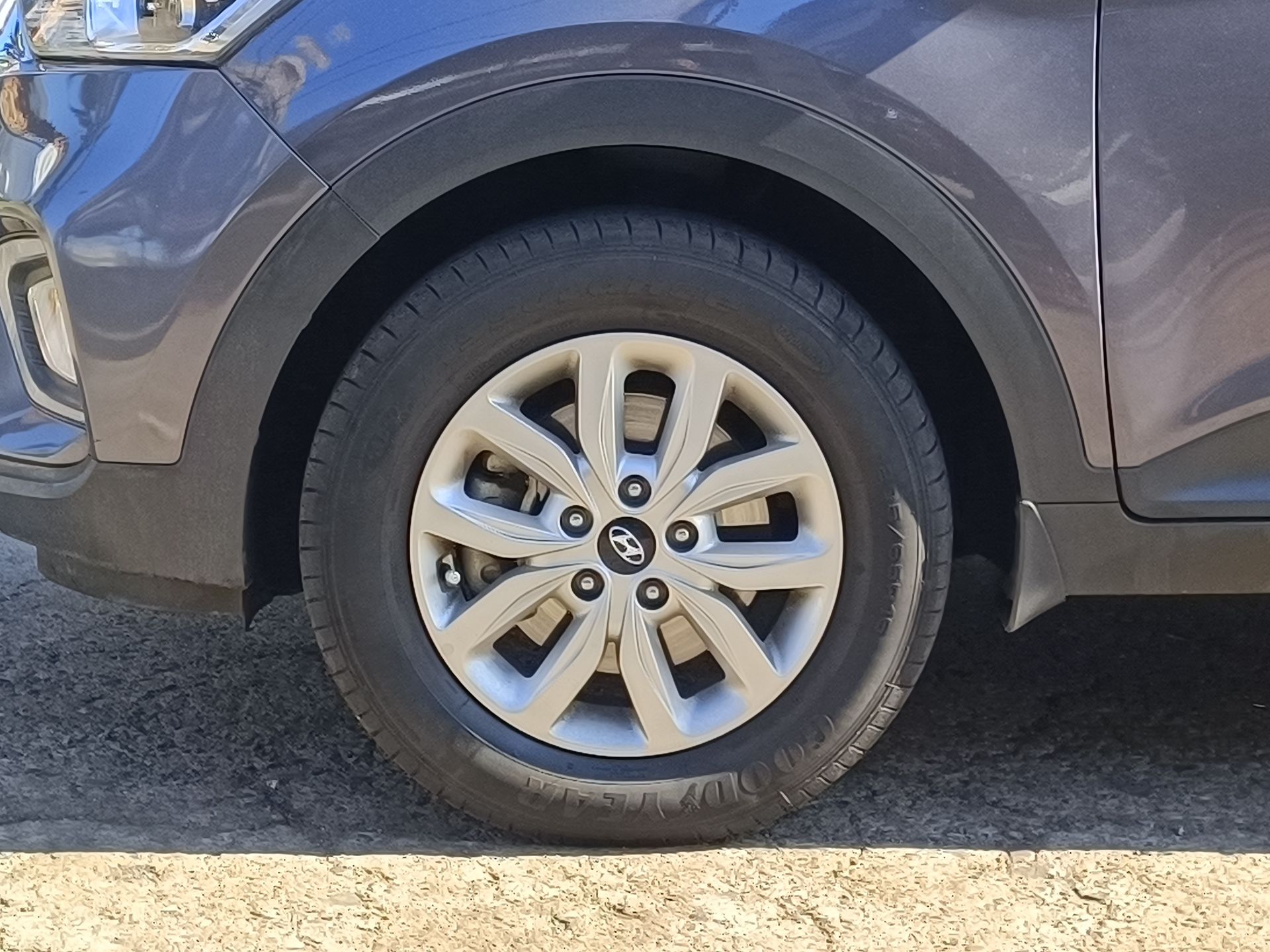 HYUNDAI - 17