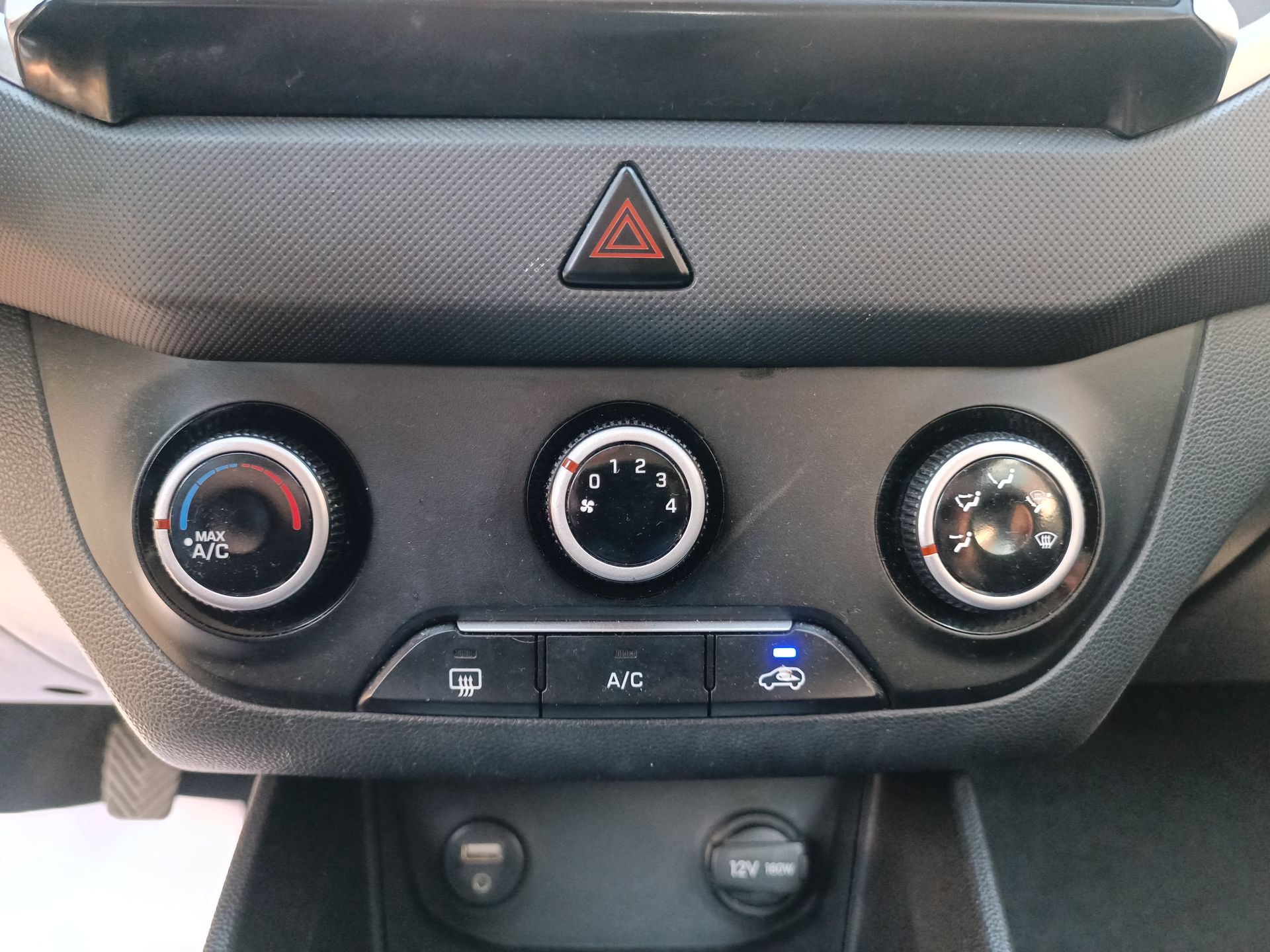 HYUNDAI - 26