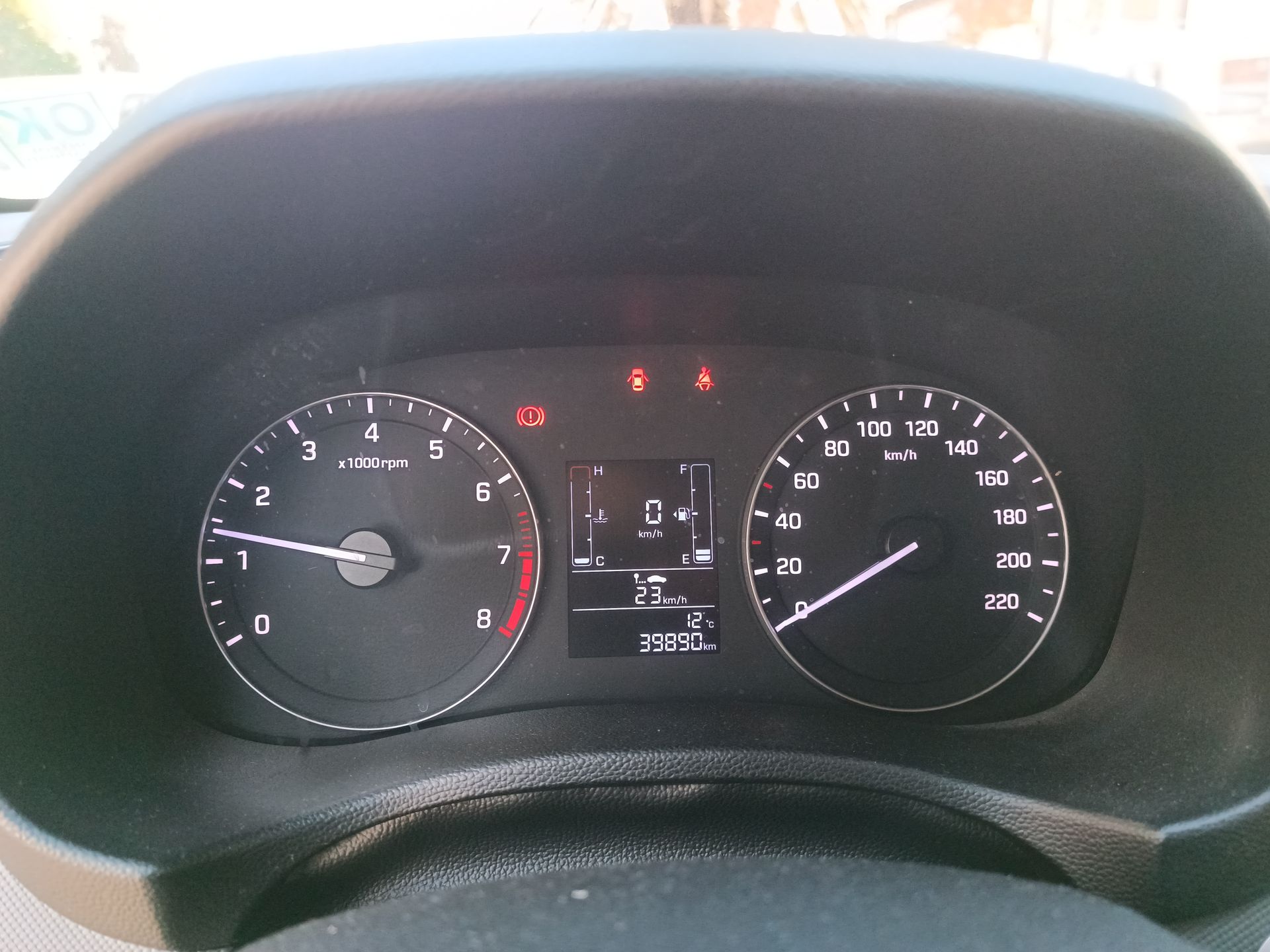 HYUNDAI - 23