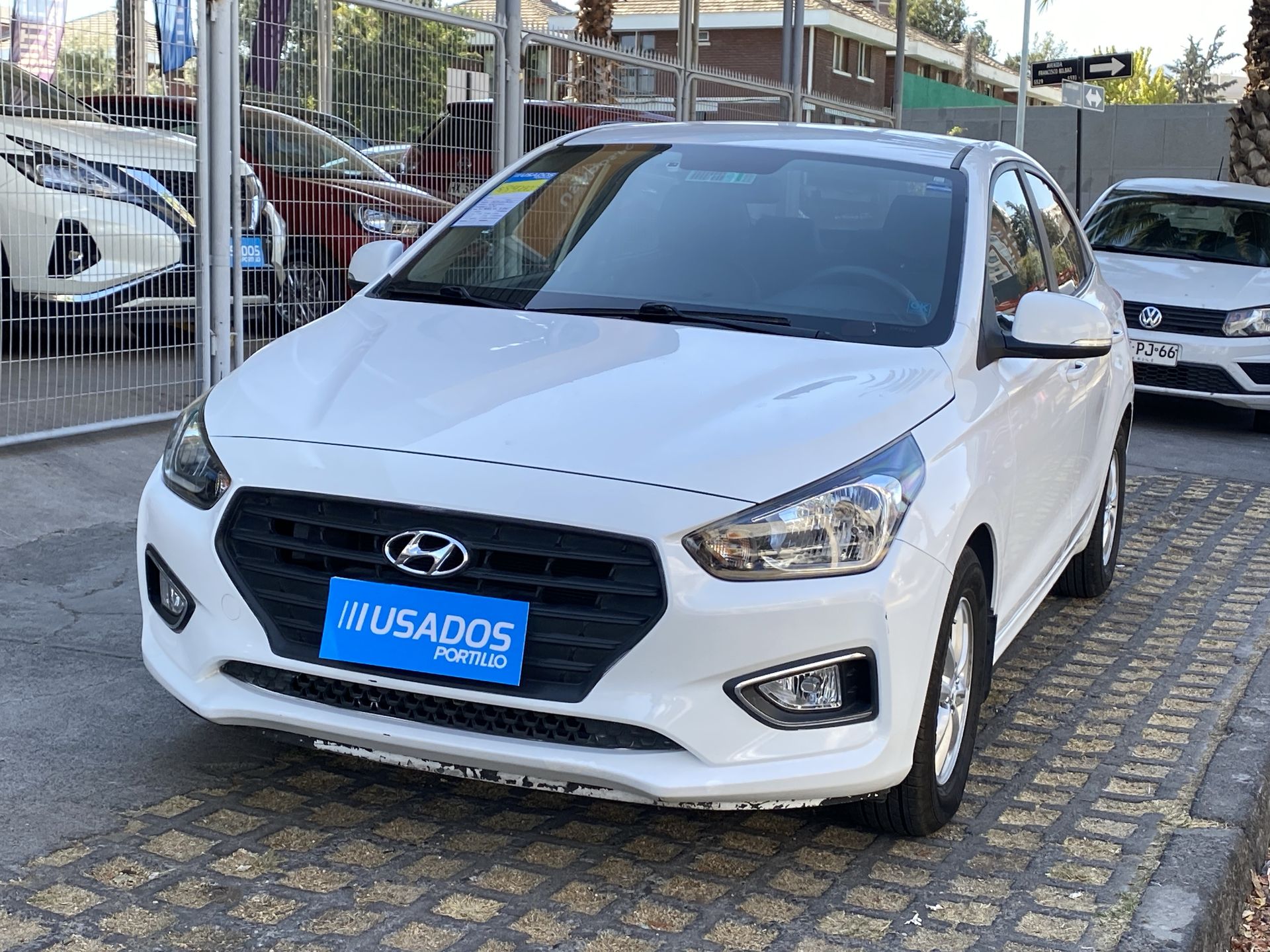 HYUNDAI - 3