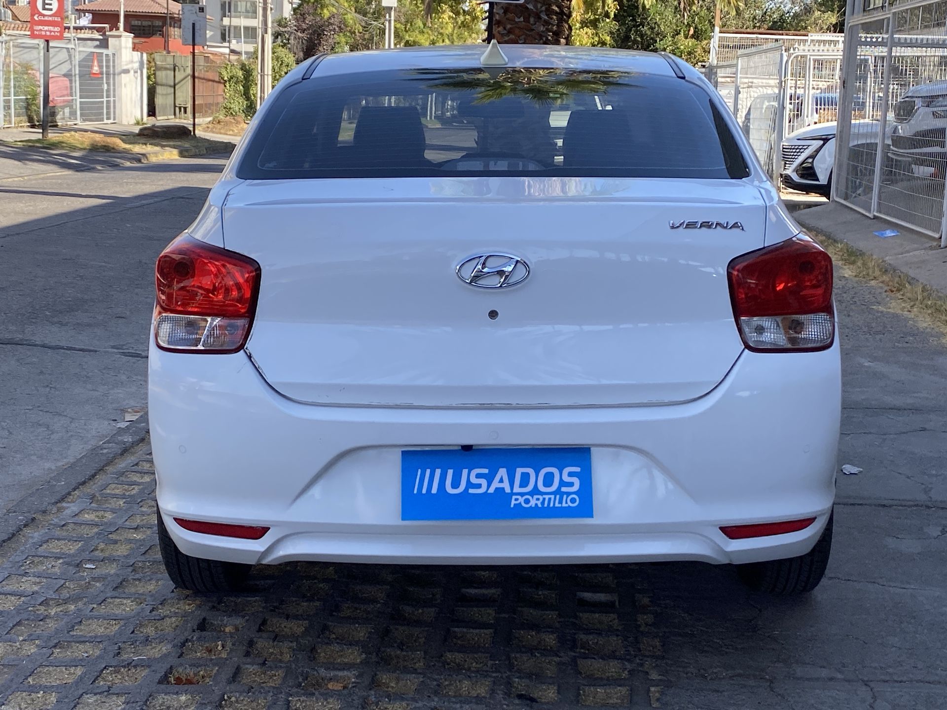 HYUNDAI - 6