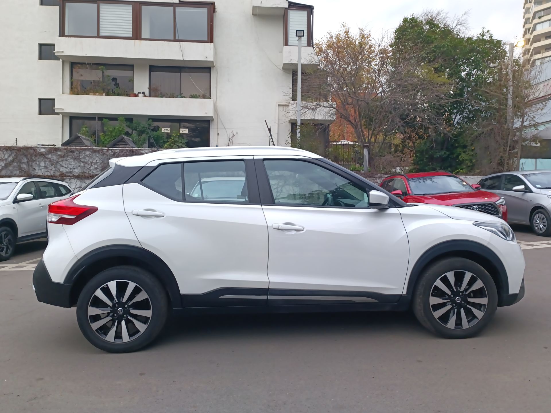 NISSAN - 8