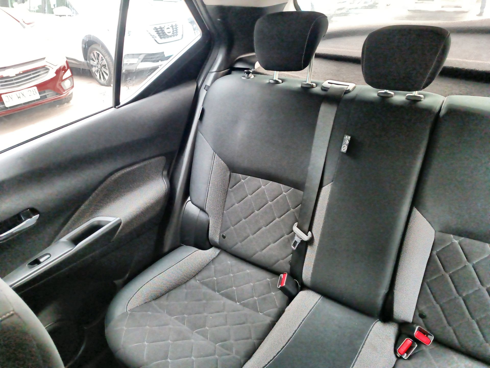 NISSAN - 12