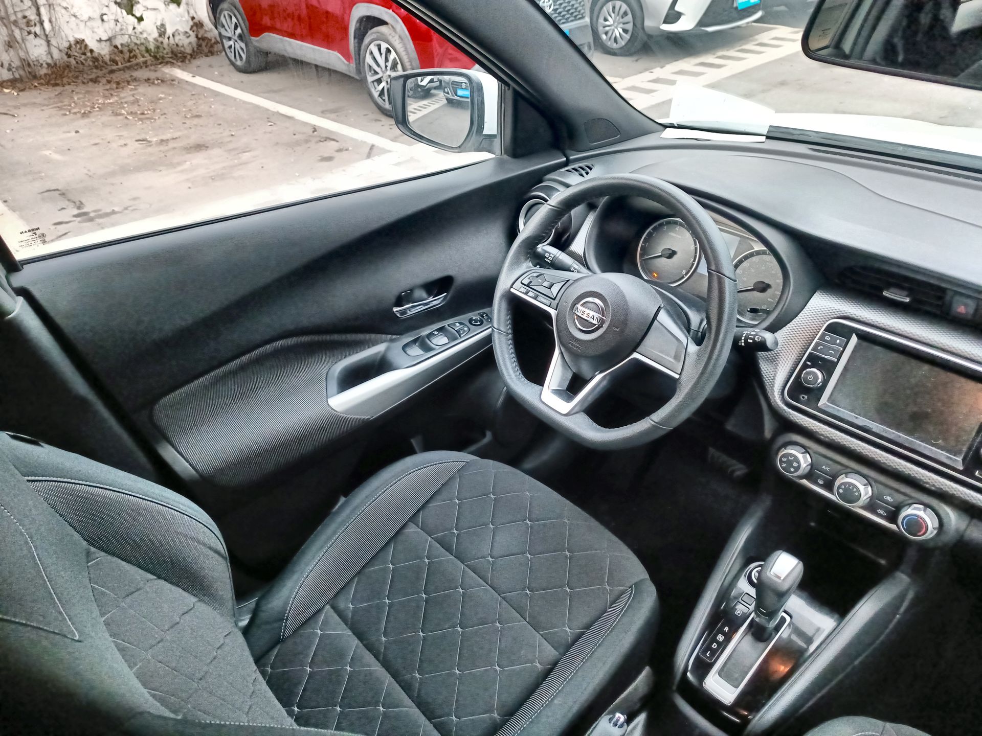 NISSAN - 16