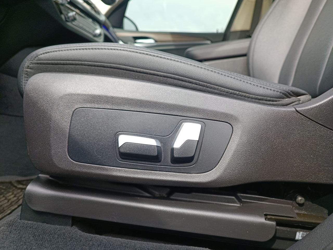 BMW - 21