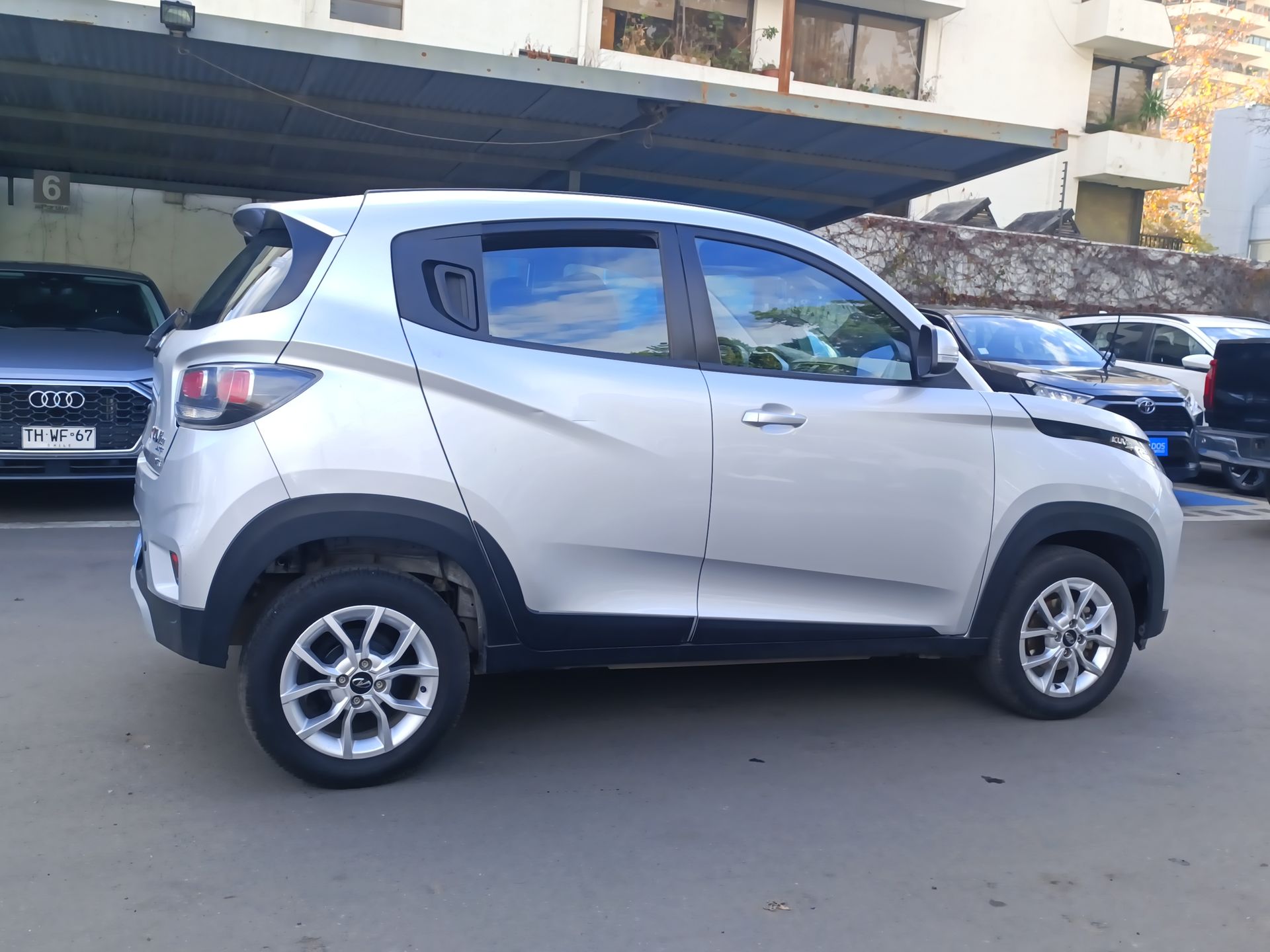 MAHINDRA - 7