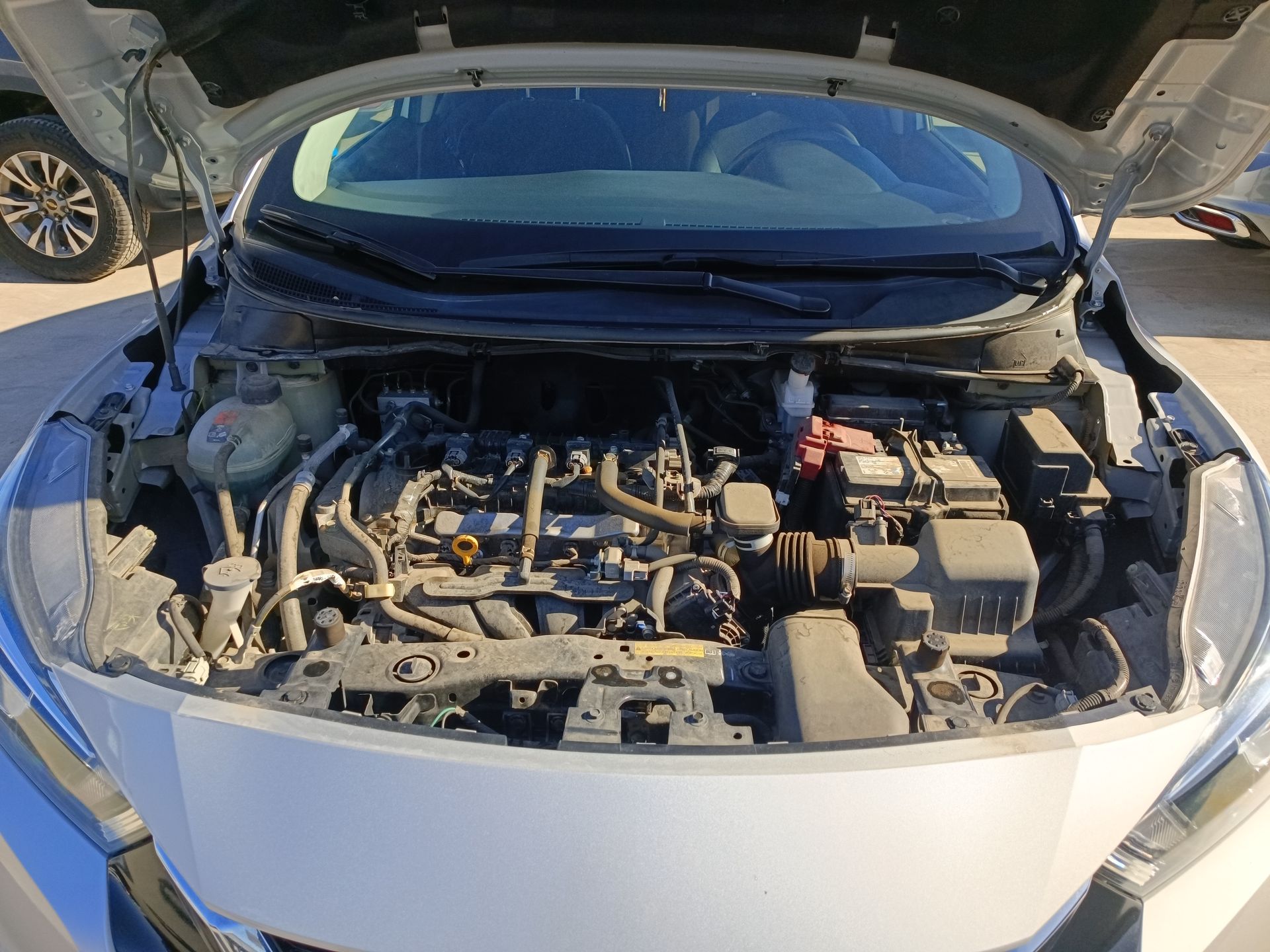 NISSAN - 18