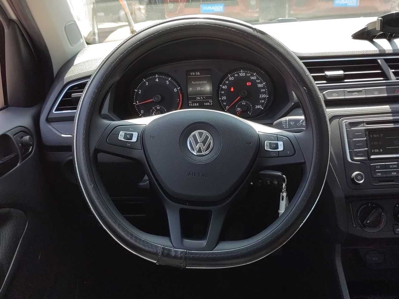 VOLKSWAGEN - 26