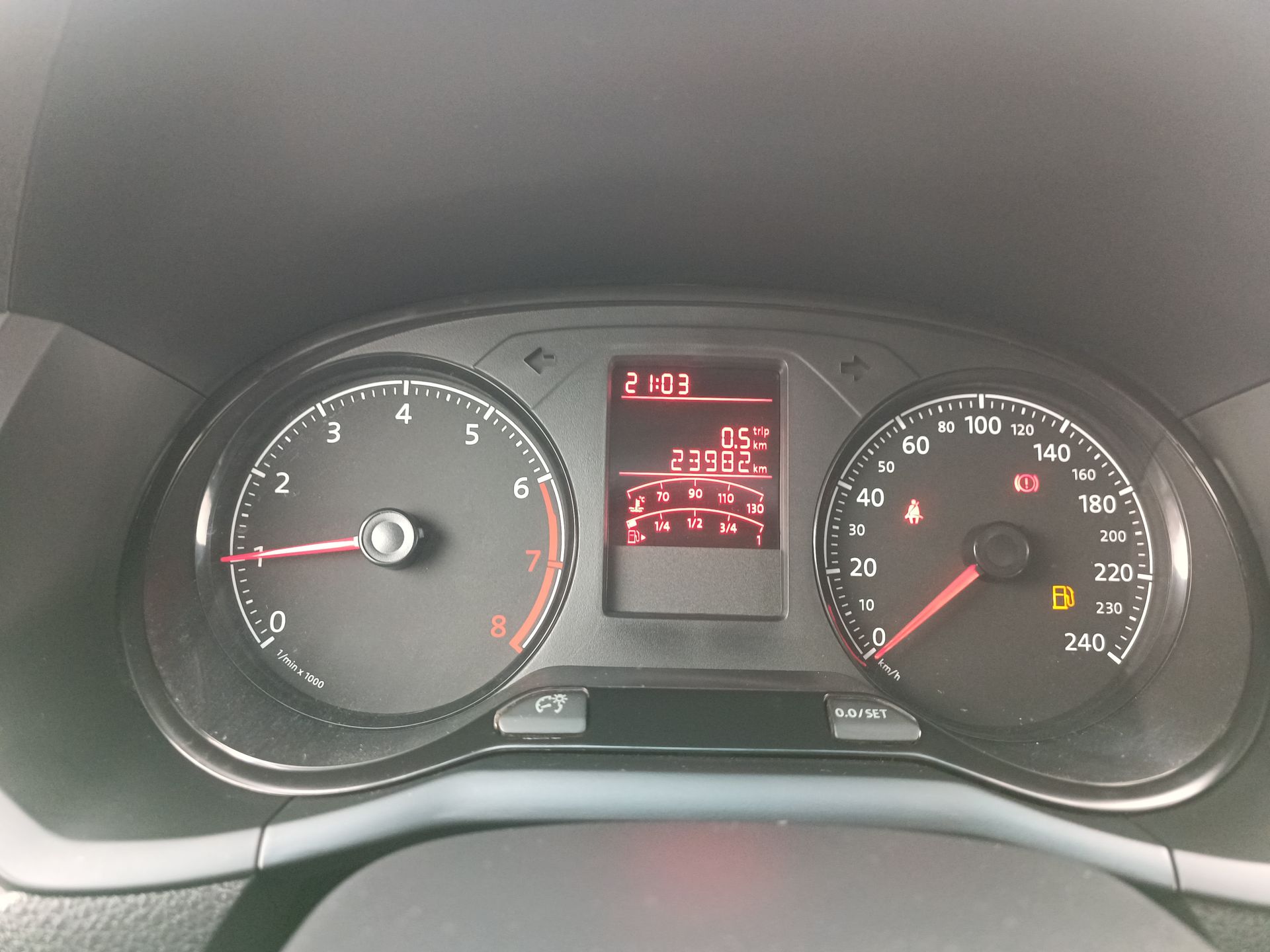 VOLKSWAGEN - 23