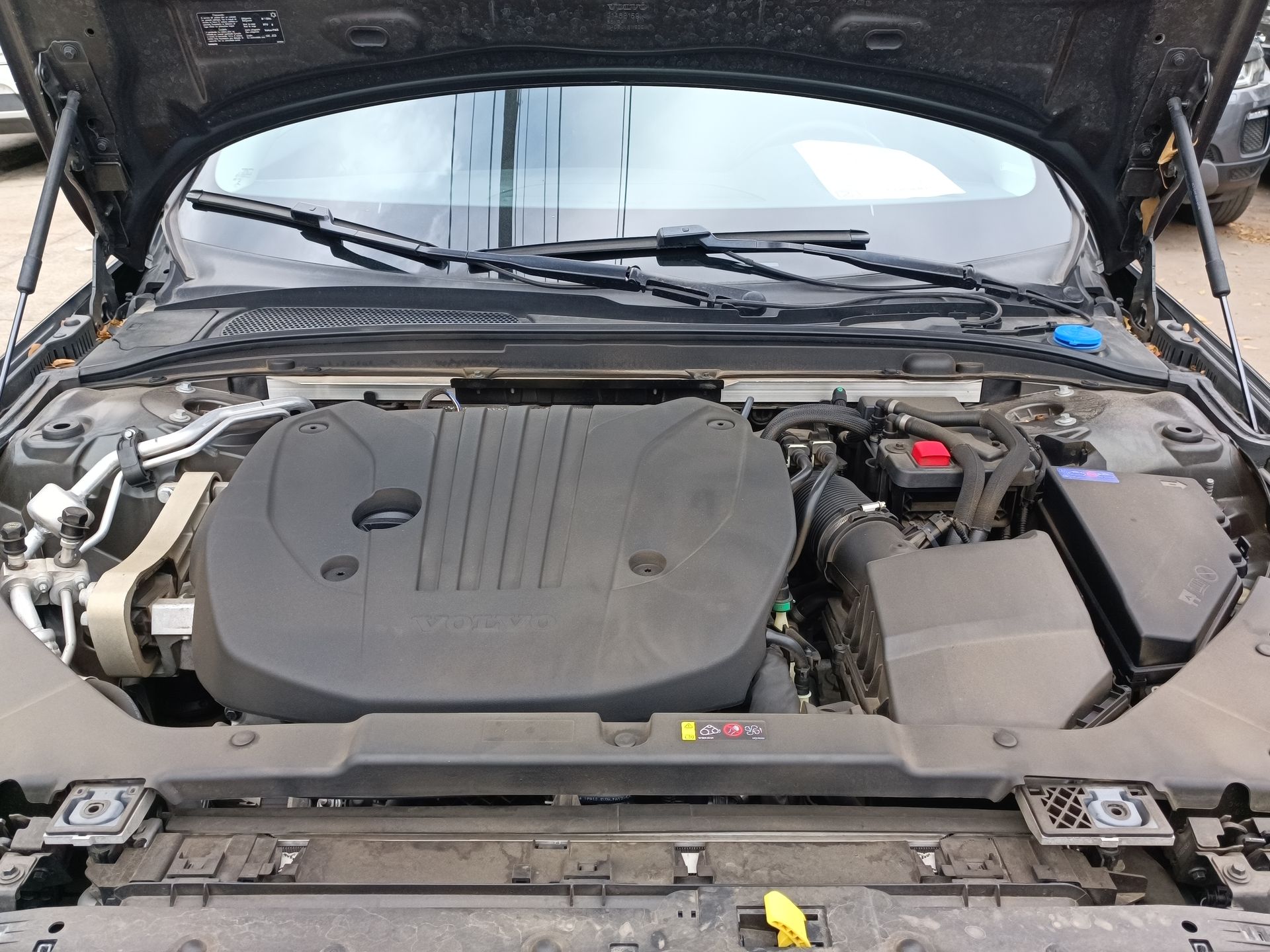 VOLVO - 18