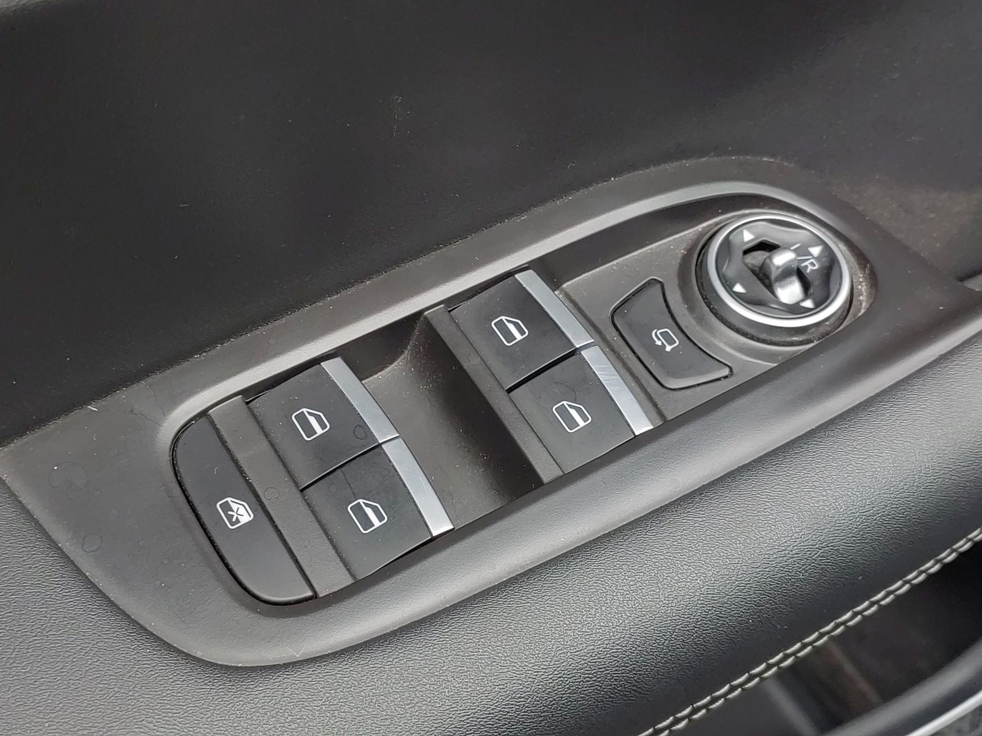 CHERY - 11