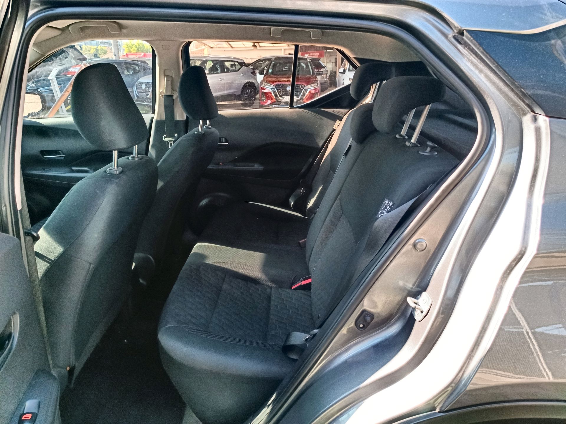 NISSAN - 27