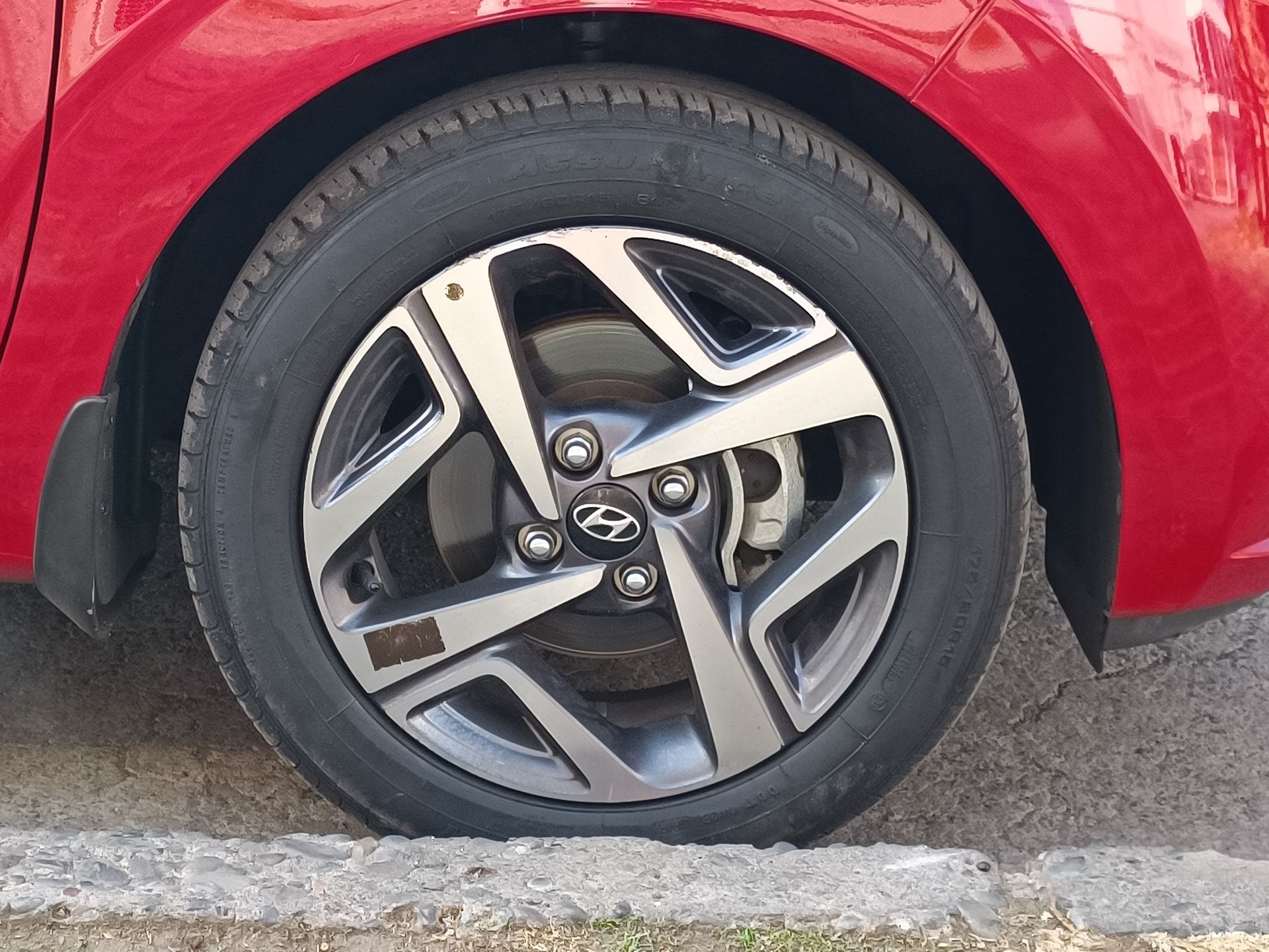 HYUNDAI - 17