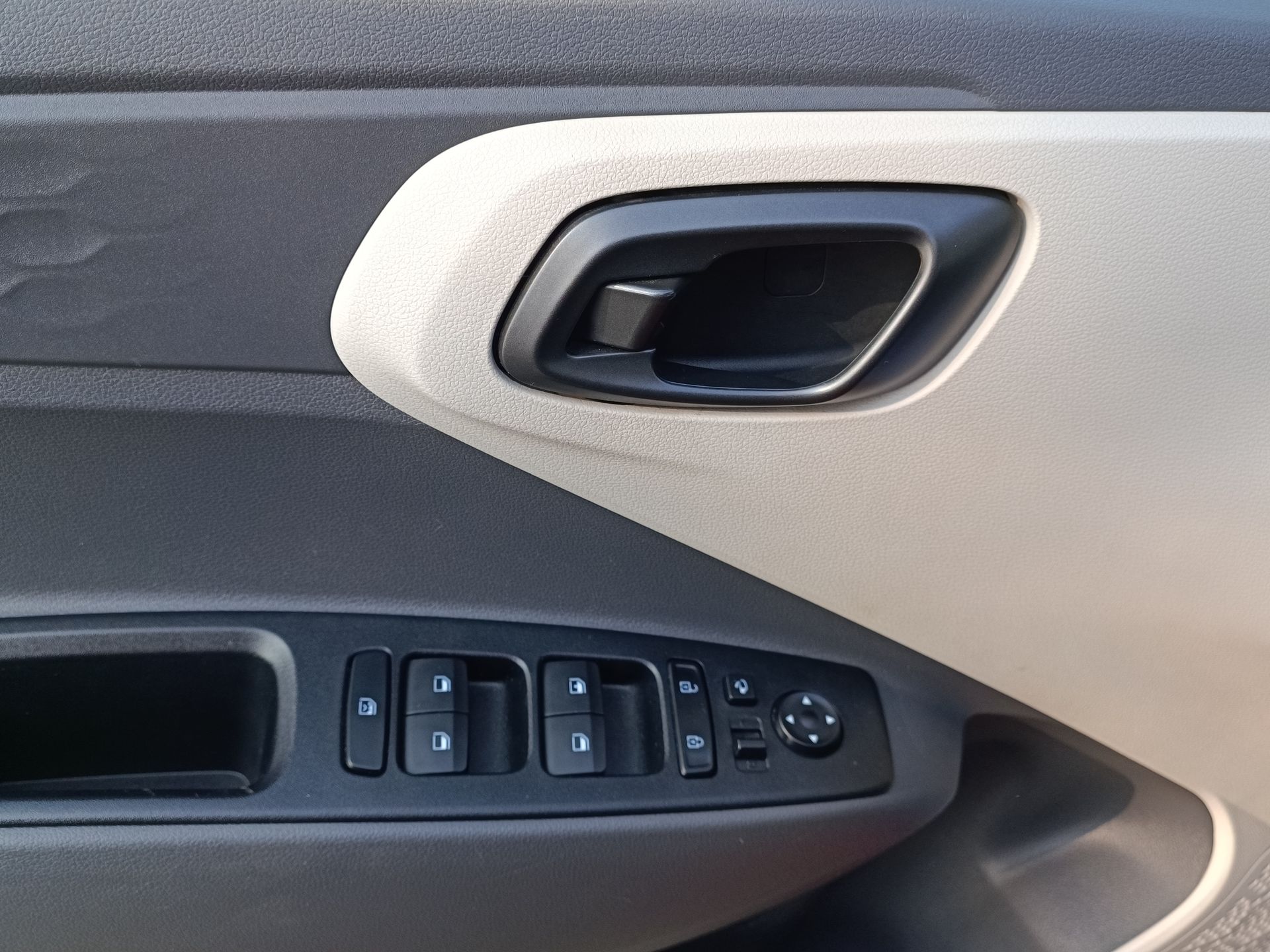 HYUNDAI - 19