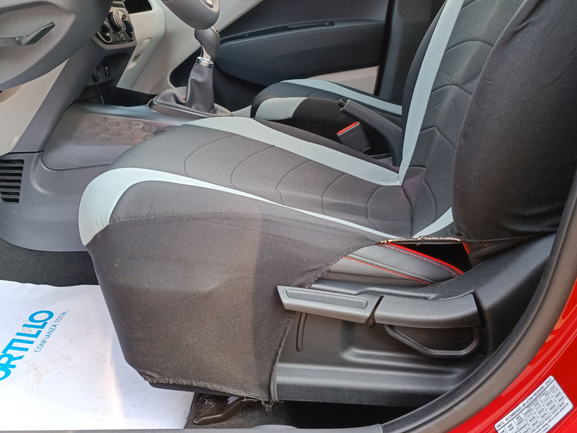 HYUNDAI - 20