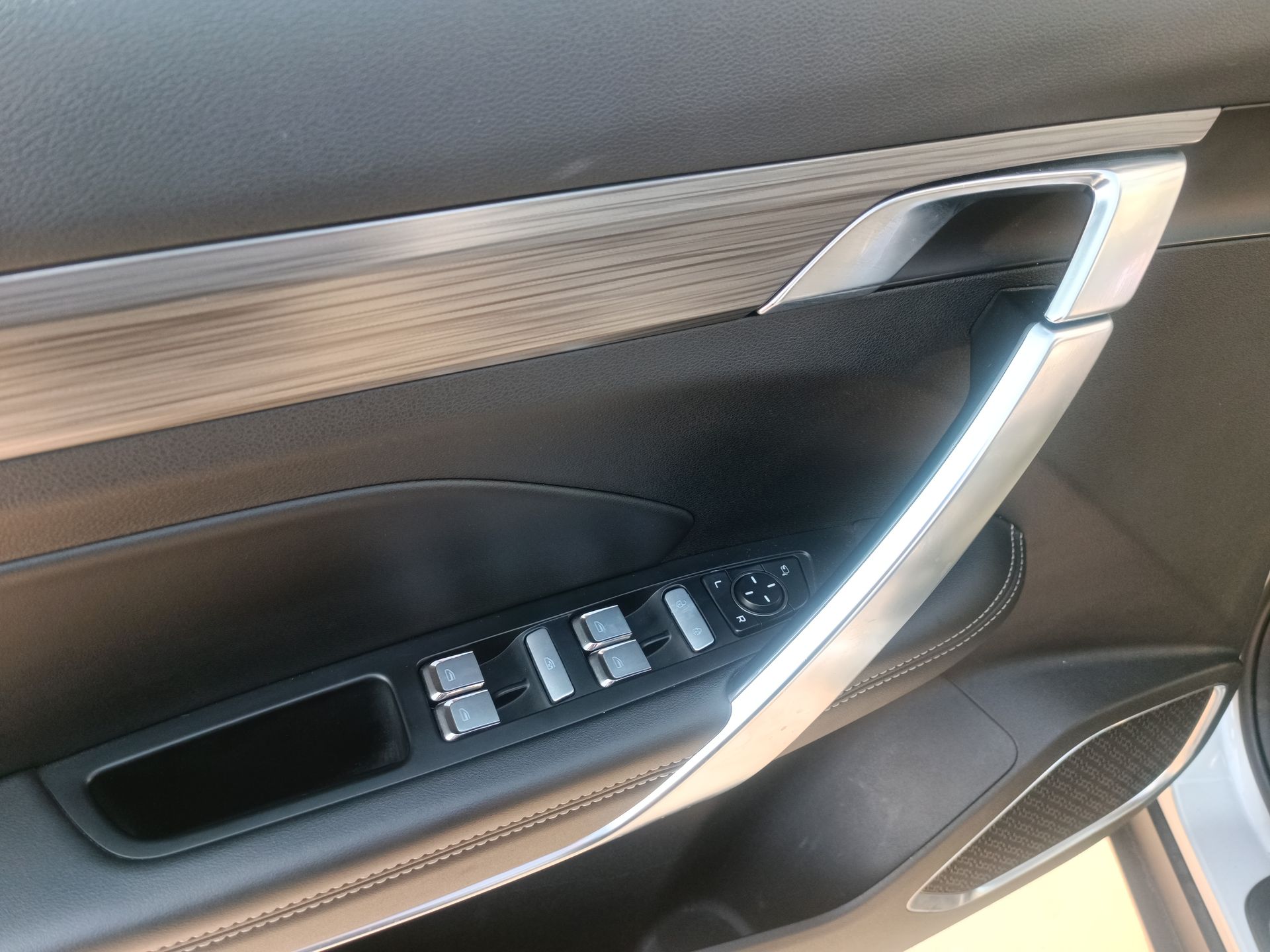 GEELY - 19