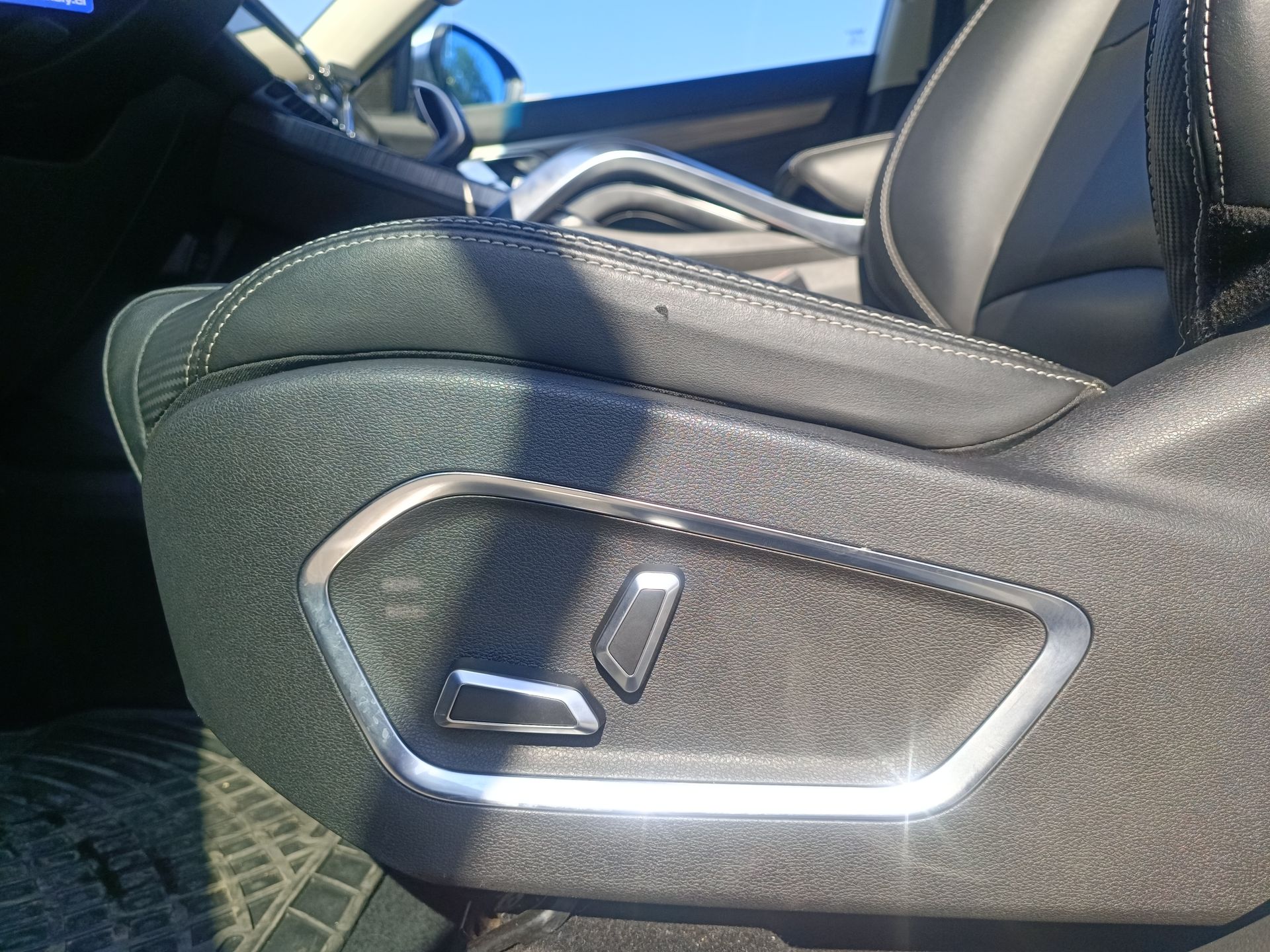 GEELY - 20