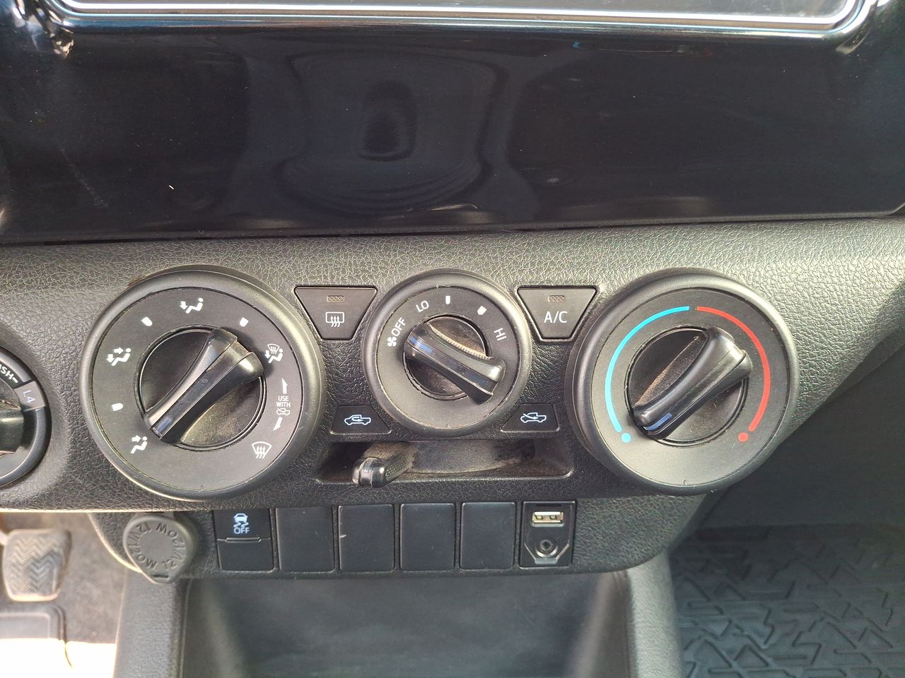 TOYOTA - 27
