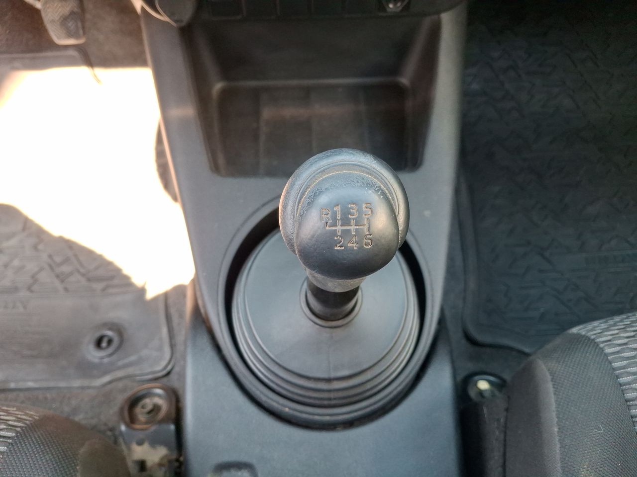 TOYOTA - 28