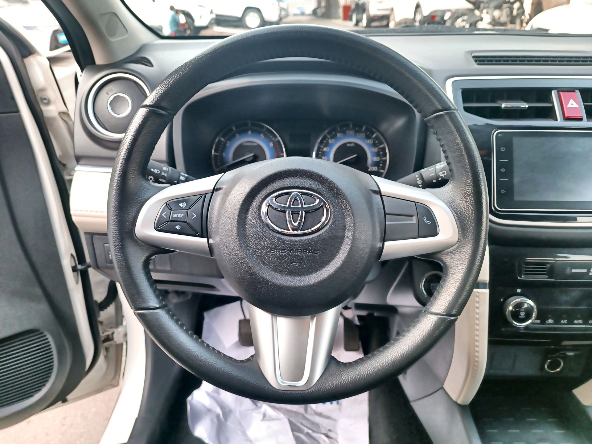 TOYOTA - 22