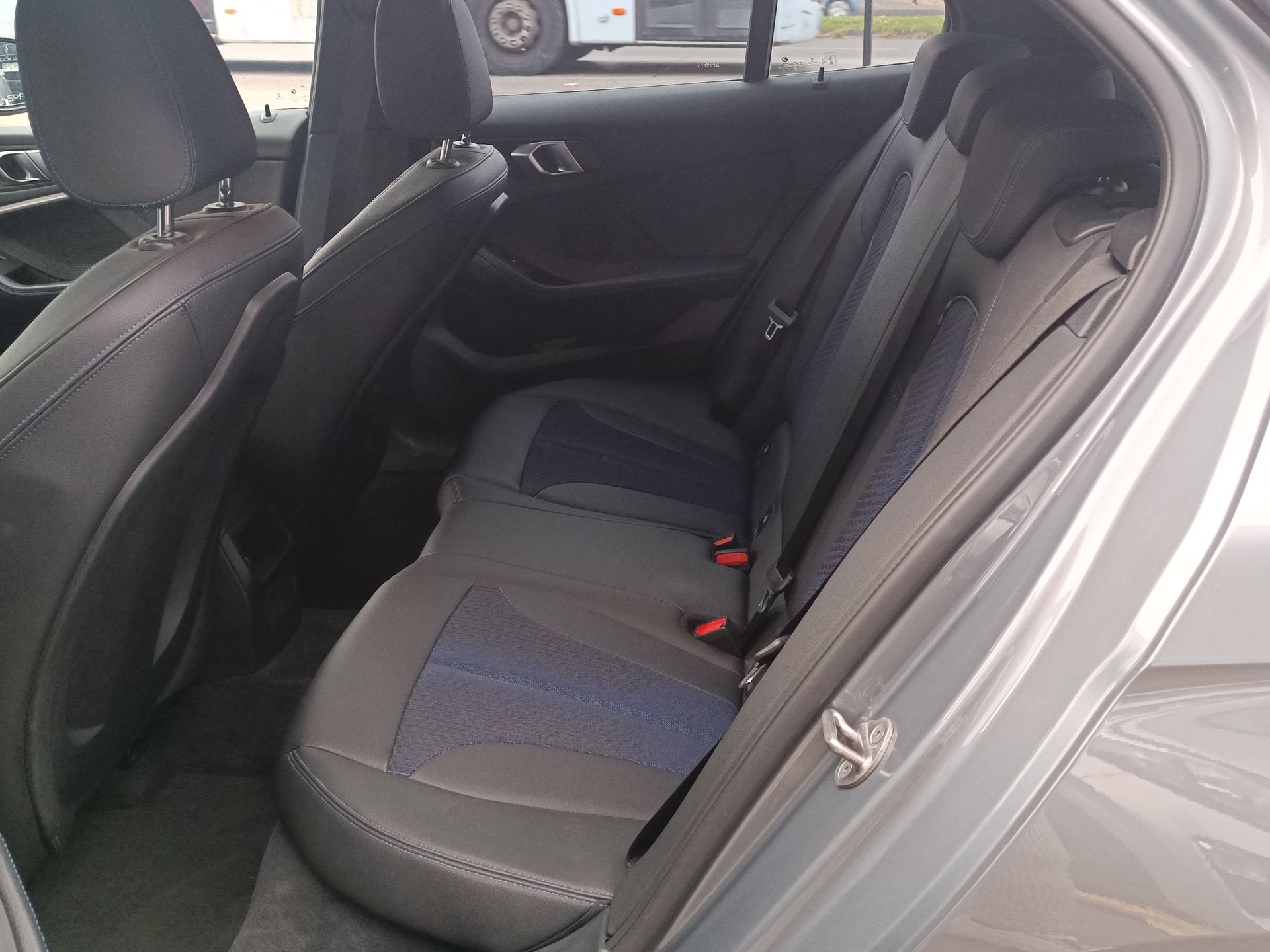 BMW - 27