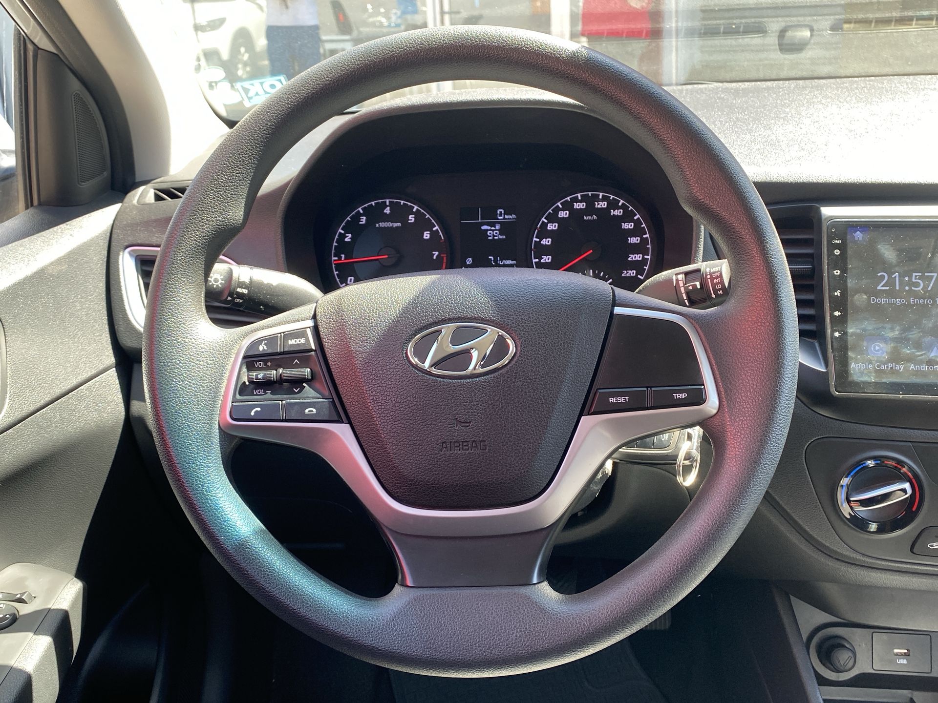 HYUNDAI - 13