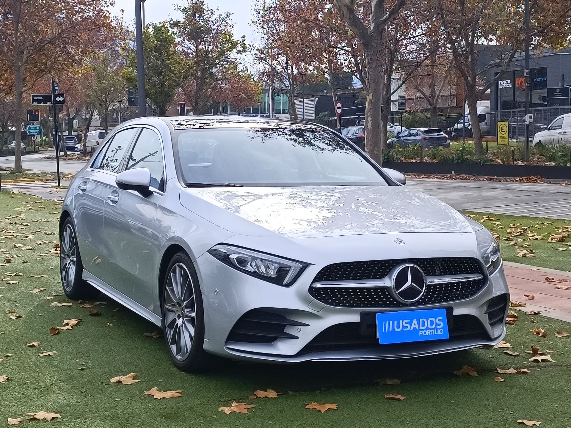 MERCEDES BENZ - 1