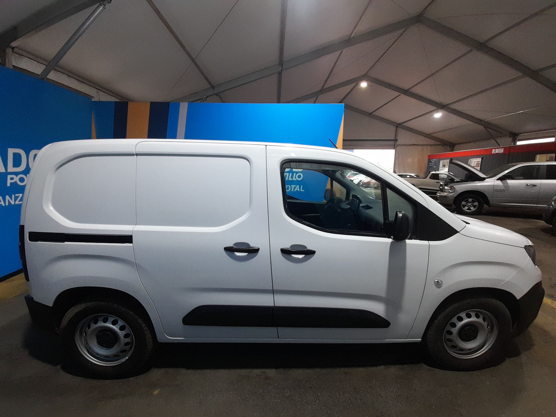 PEUGEOT - 5