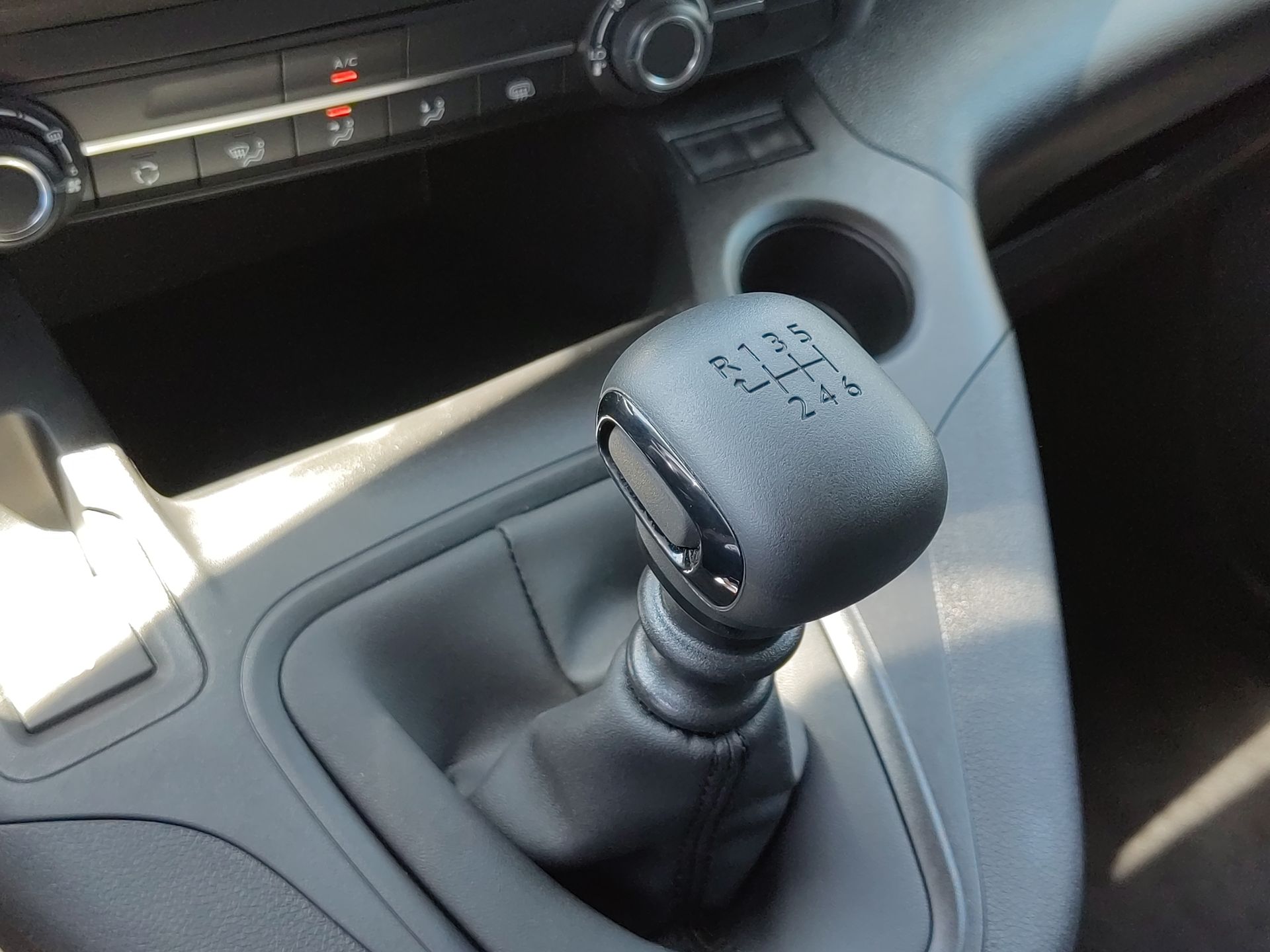 PEUGEOT - 25