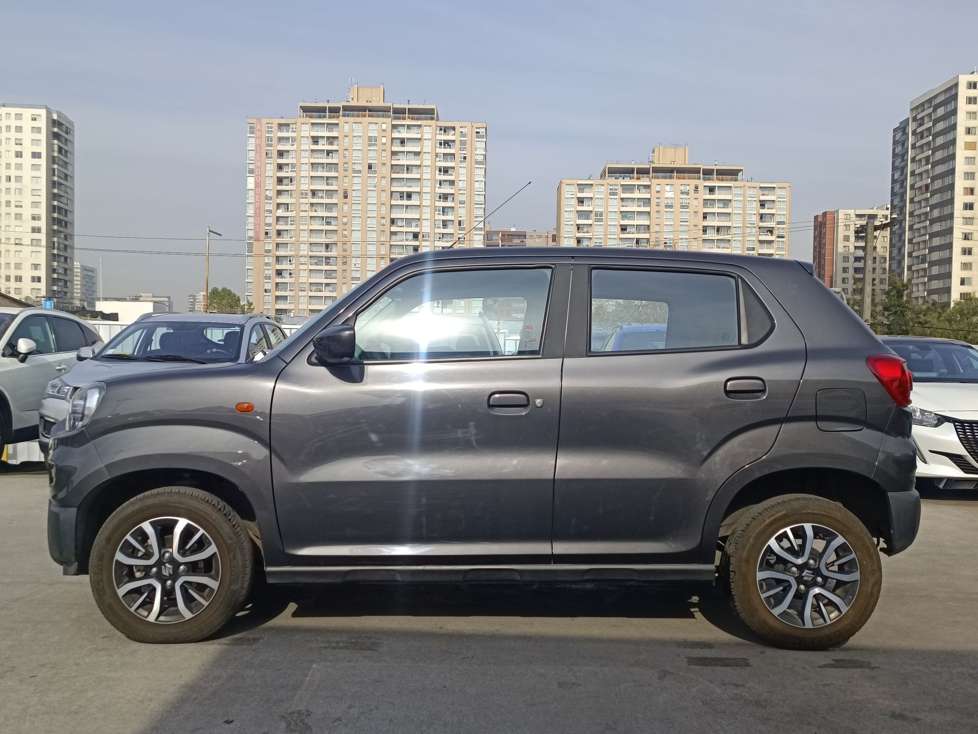SUZUKI - 4
