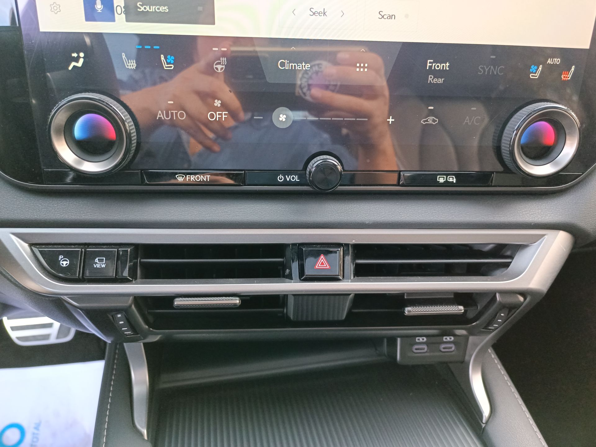LEXUS - 26