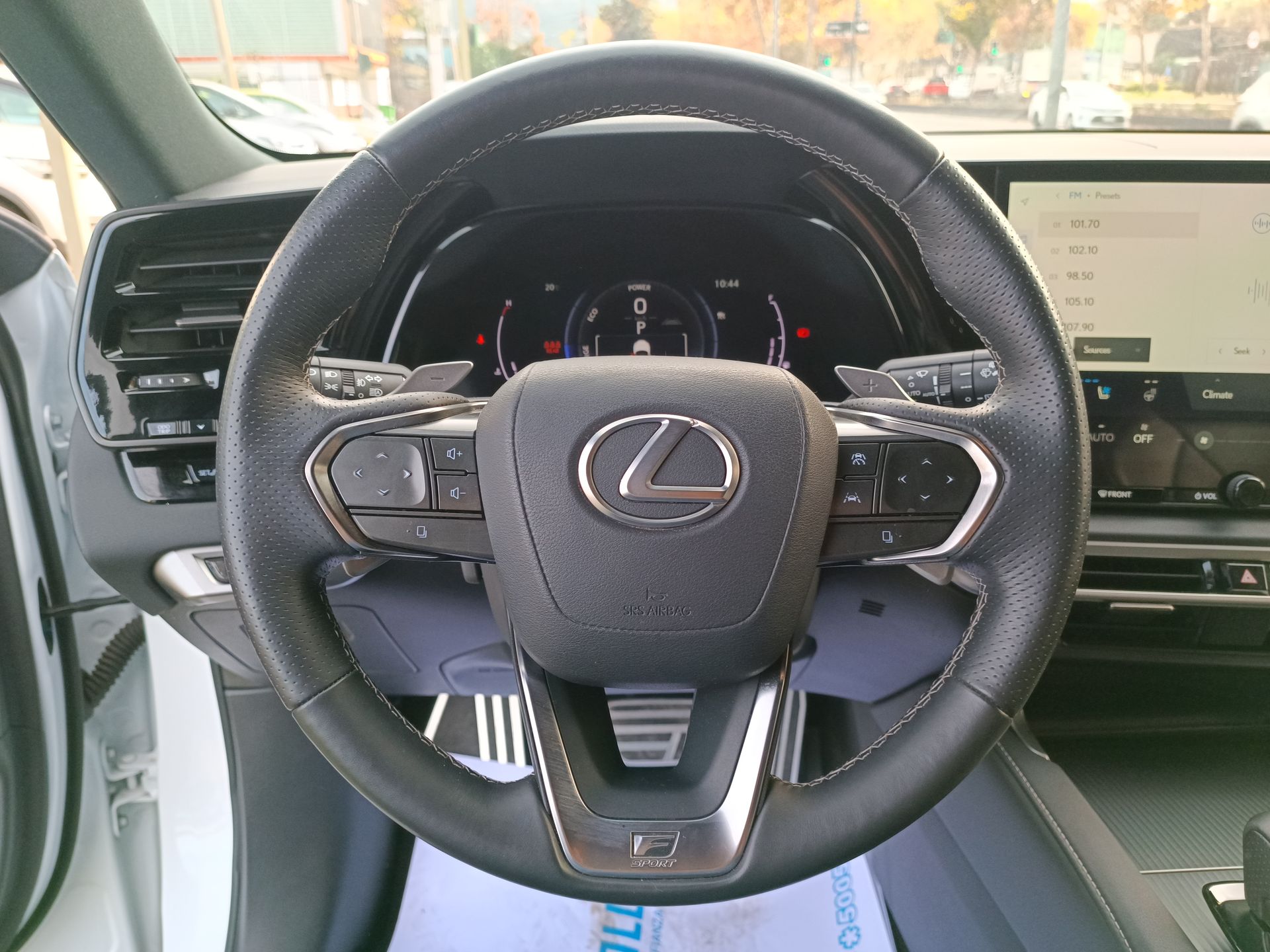 LEXUS - 22