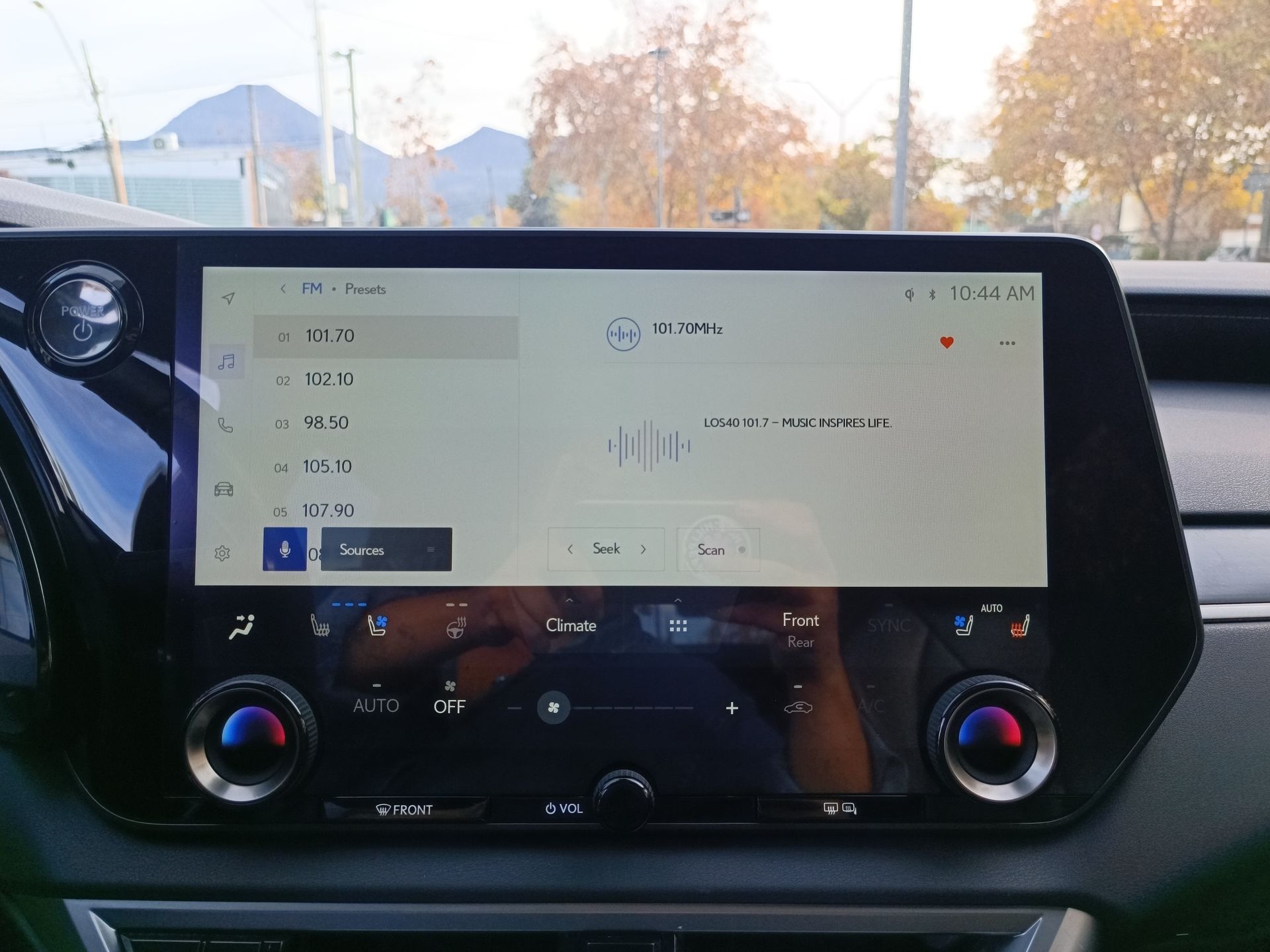 LEXUS - 24