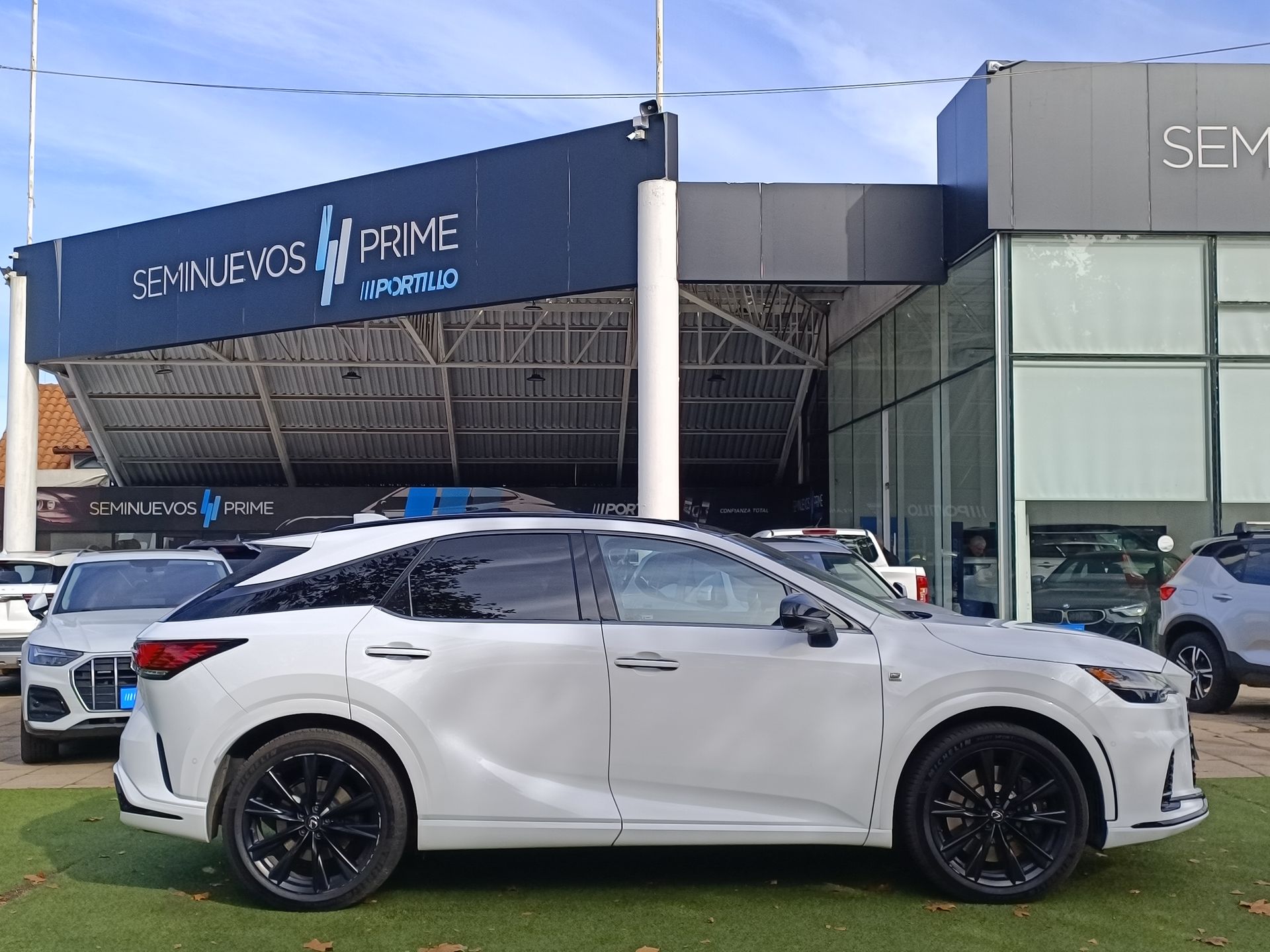 LEXUS - 8