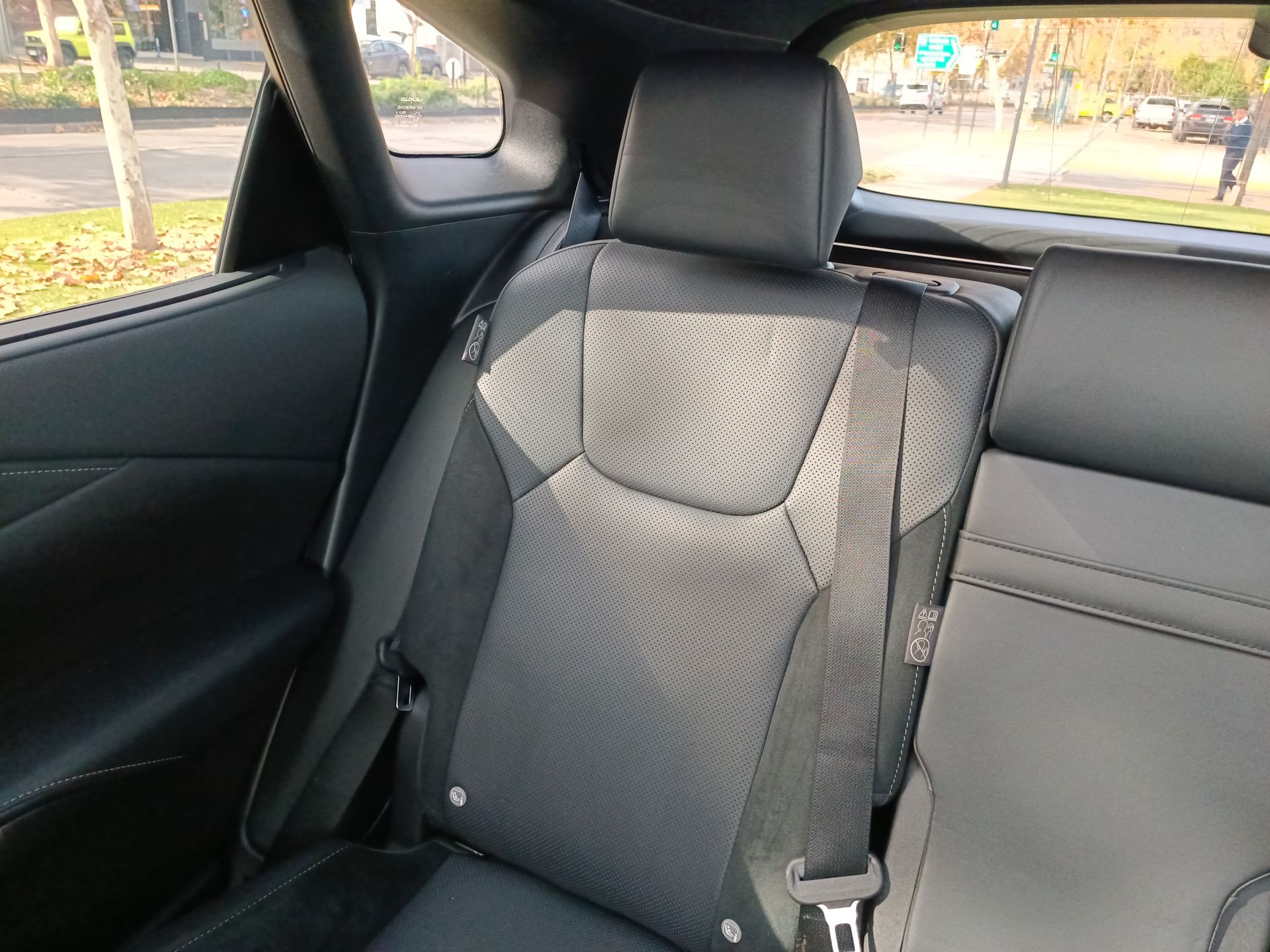 LEXUS - 12
