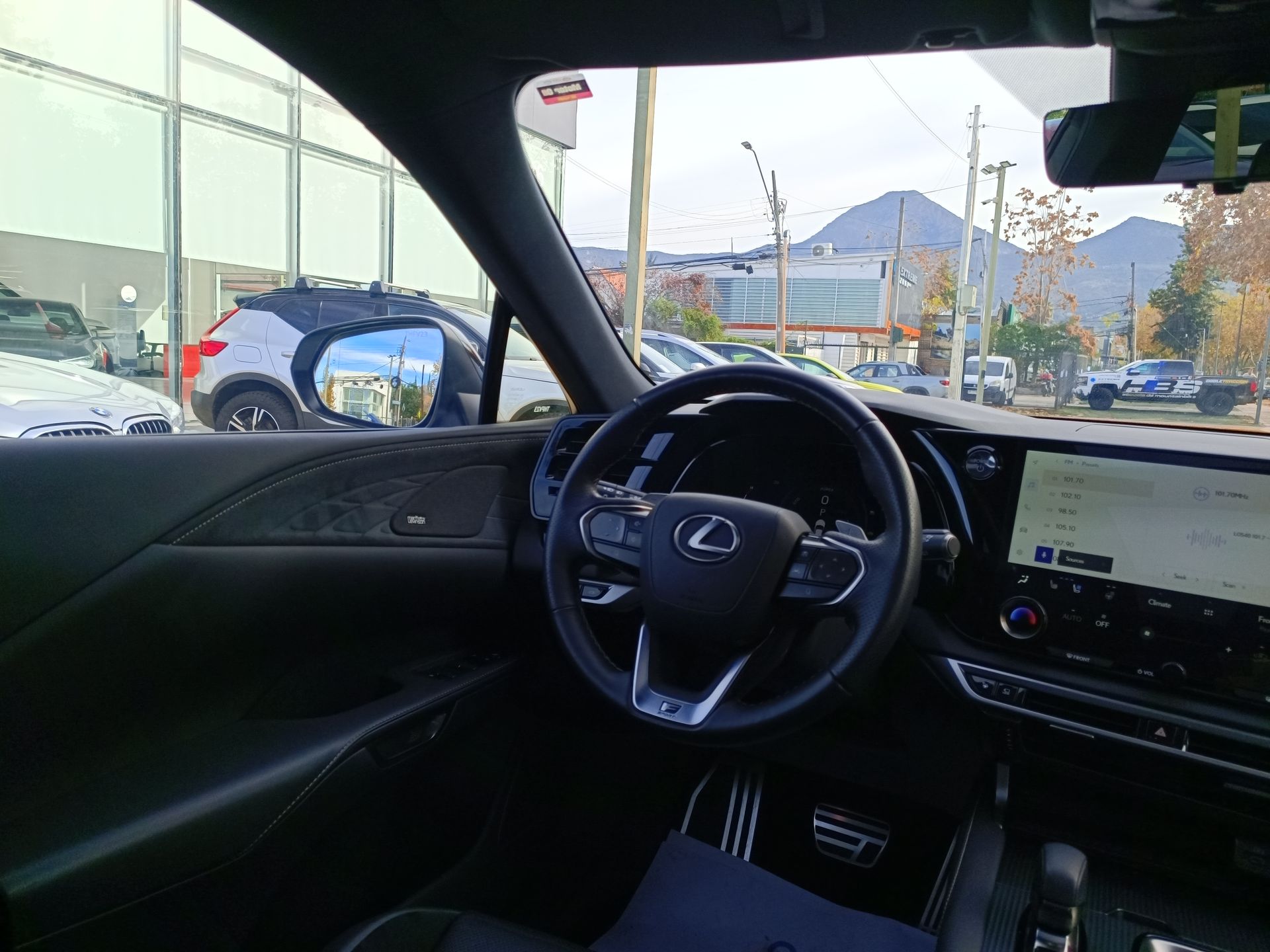 LEXUS - 16
