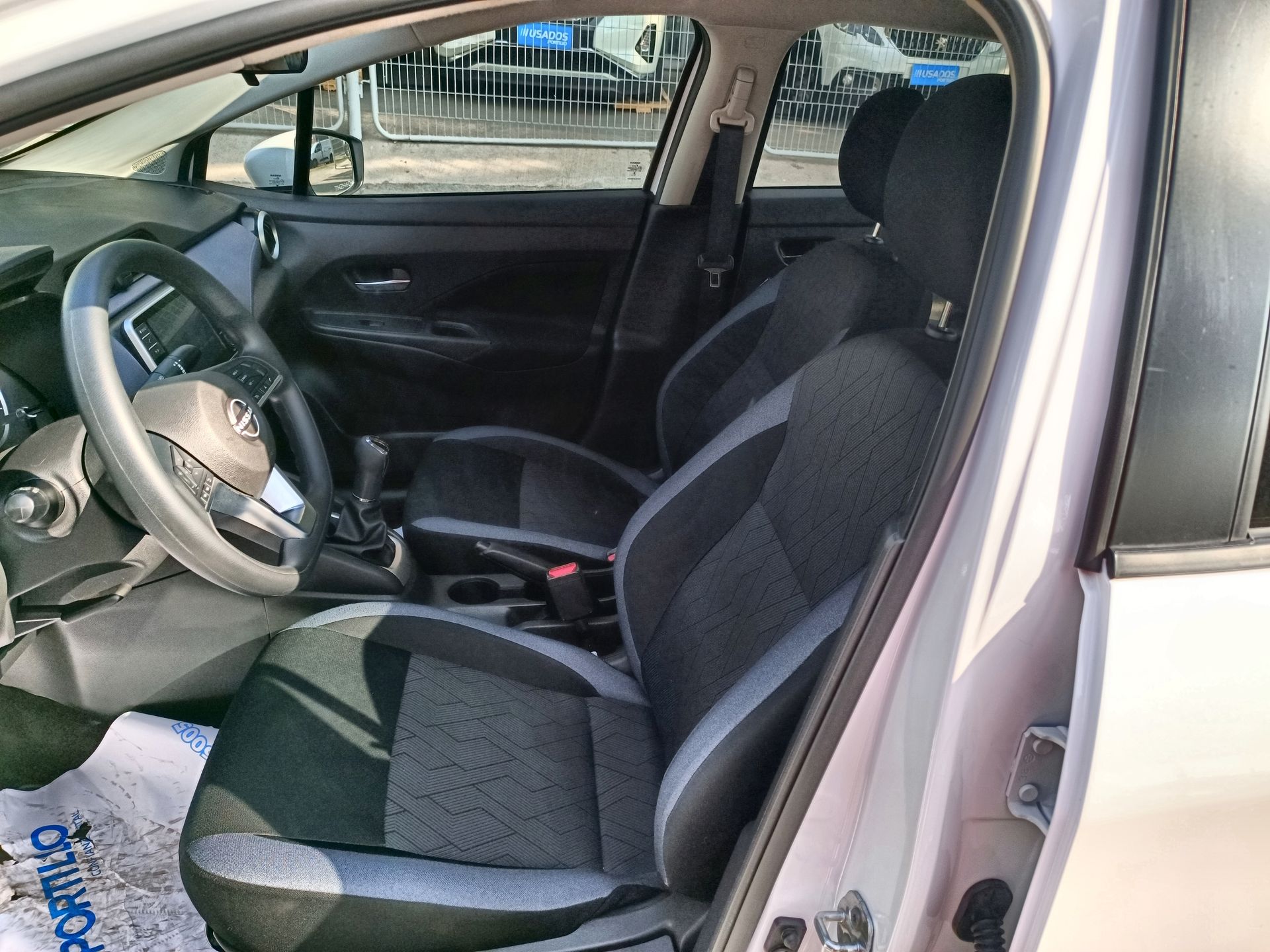 NISSAN - 21