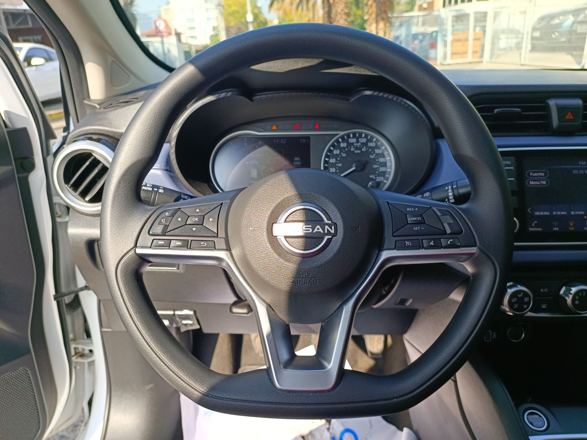 NISSAN - 22