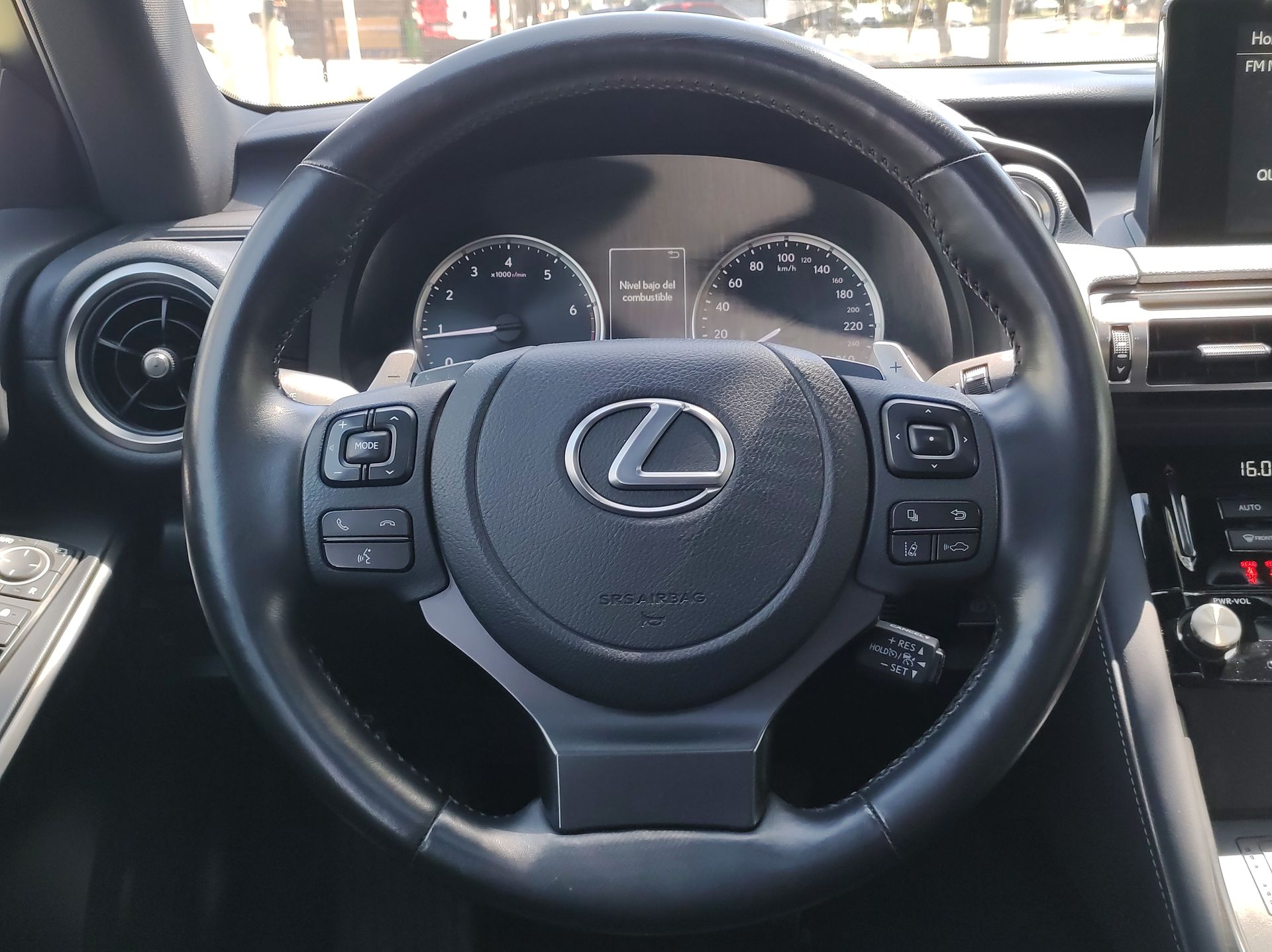 LEXUS - 13