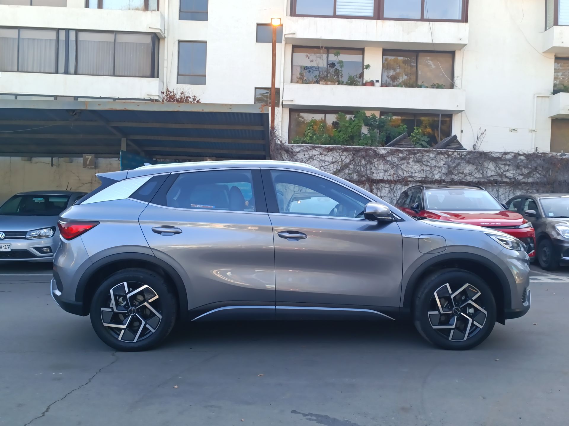 BYD - 8